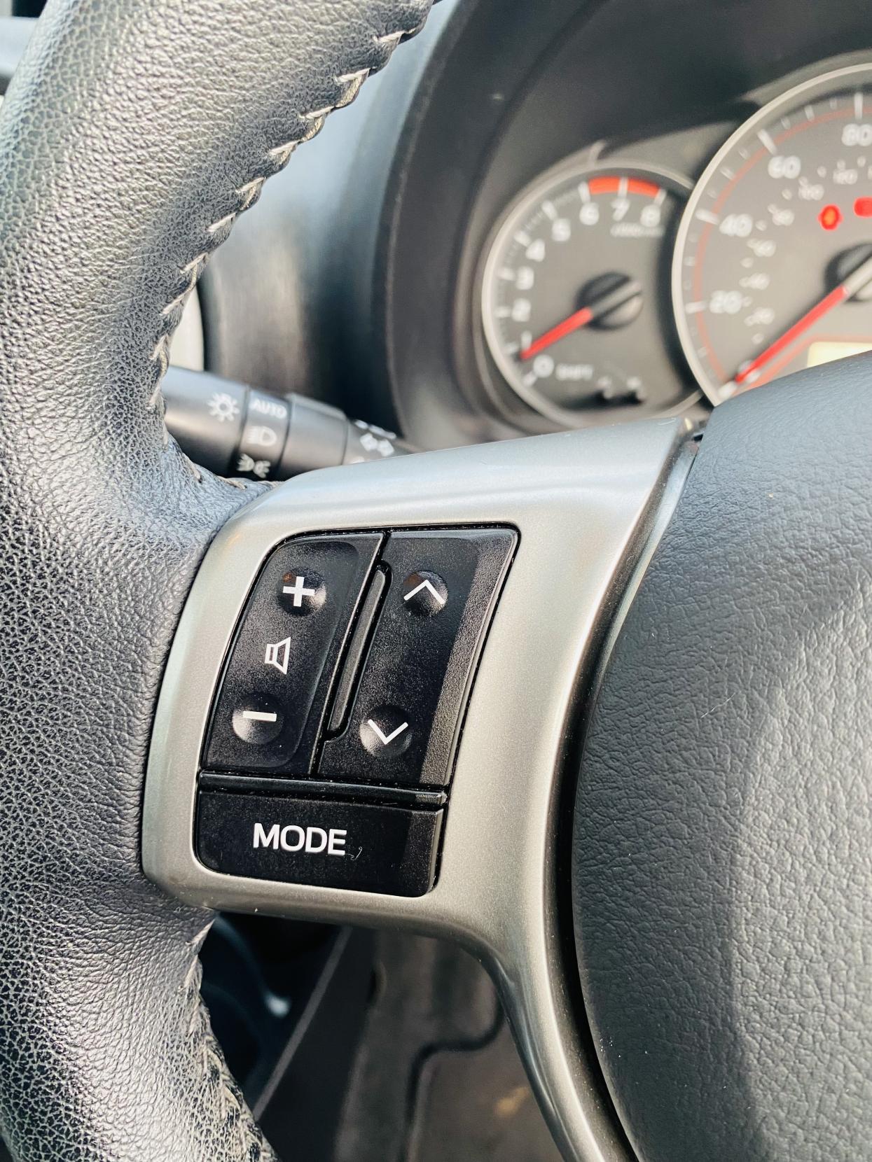 Toyota Yaris 1.33 Dual VVT-i T Spirit Hatchback 5dr Petrol Manual Euro 5 (101 ps)