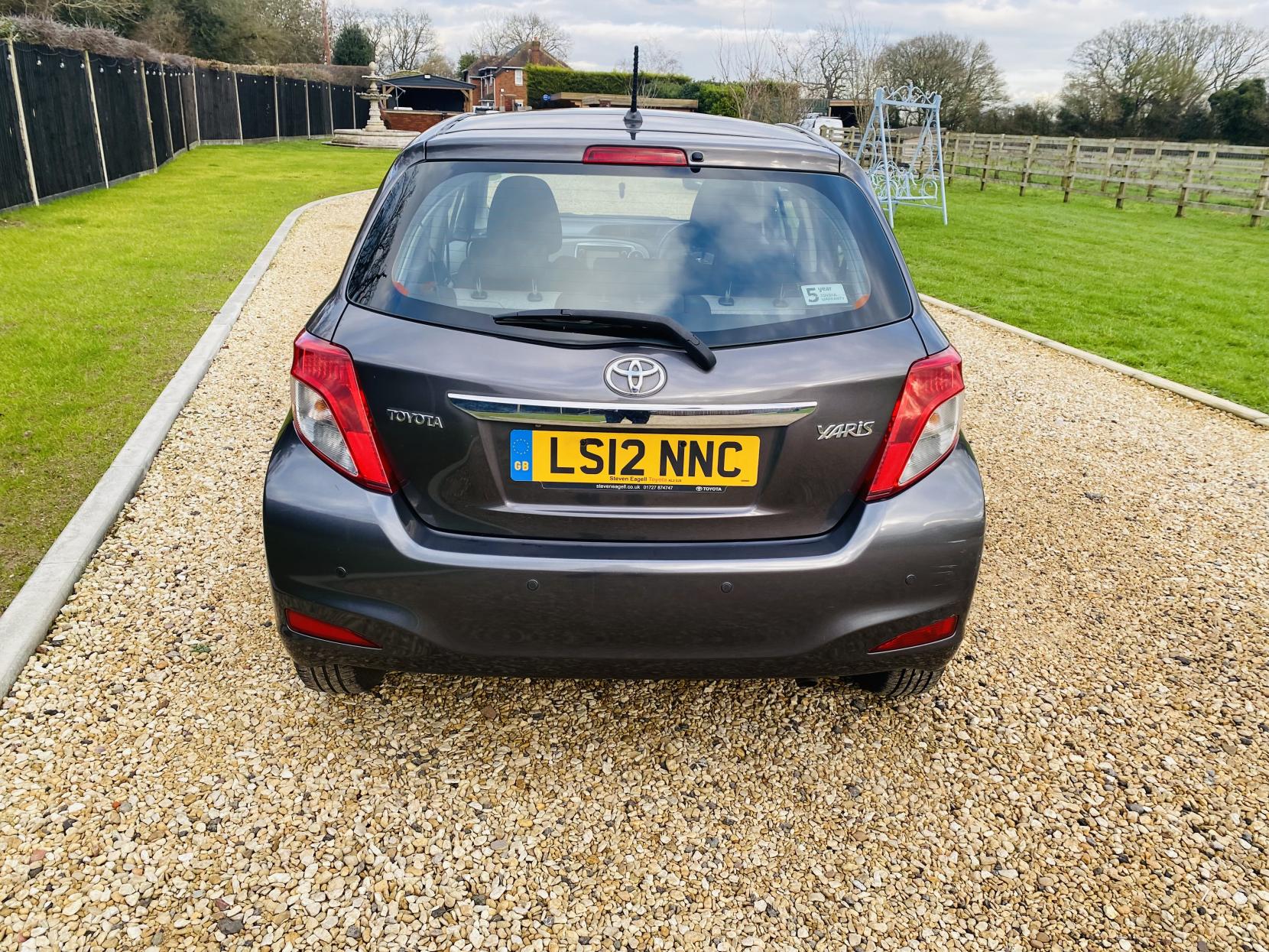 Toyota Yaris 1.33 Dual VVT-i T Spirit Hatchback 5dr Petrol Manual Euro 5 (101 ps)