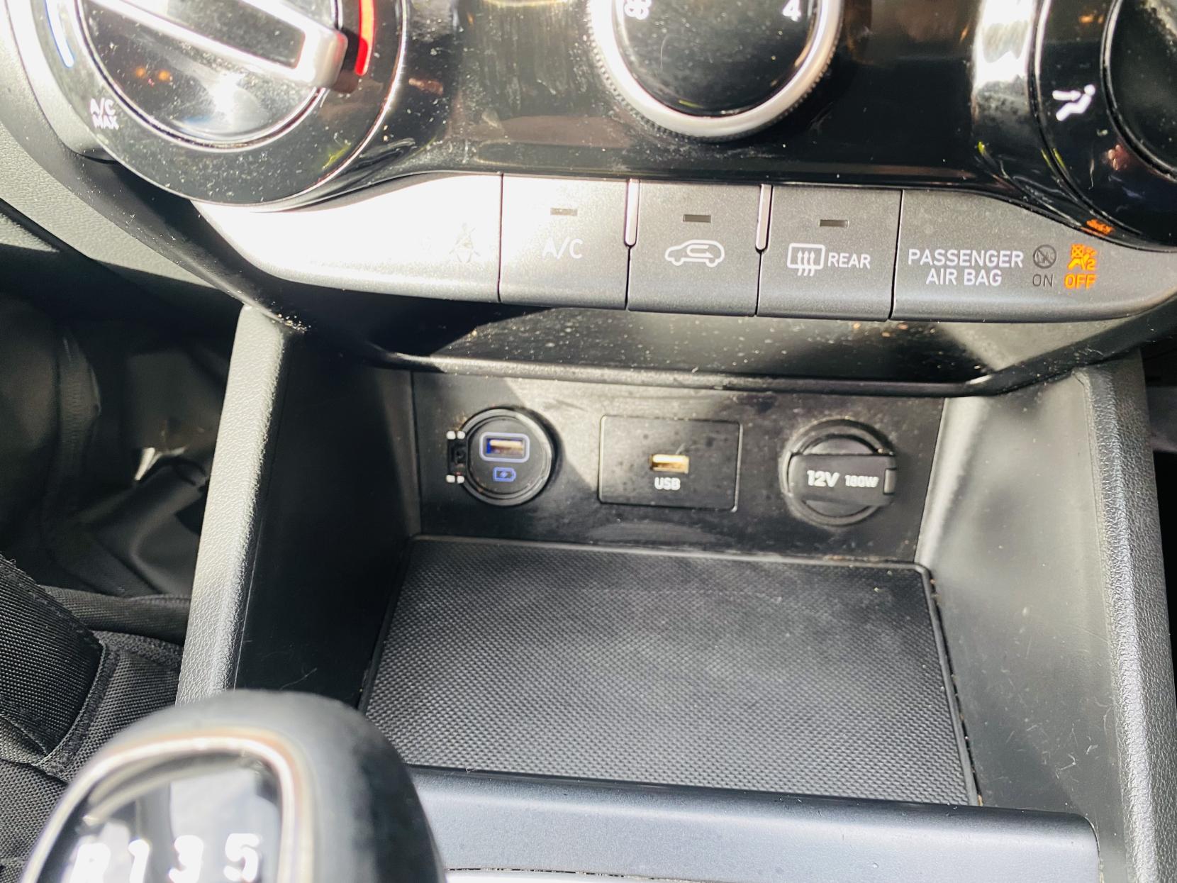 Hyundai KONA 1.0 T-GDi MHEV SE Connect SUV 5dr Petrol Hybrid Manual Euro 6 (s/s) (120 ps)