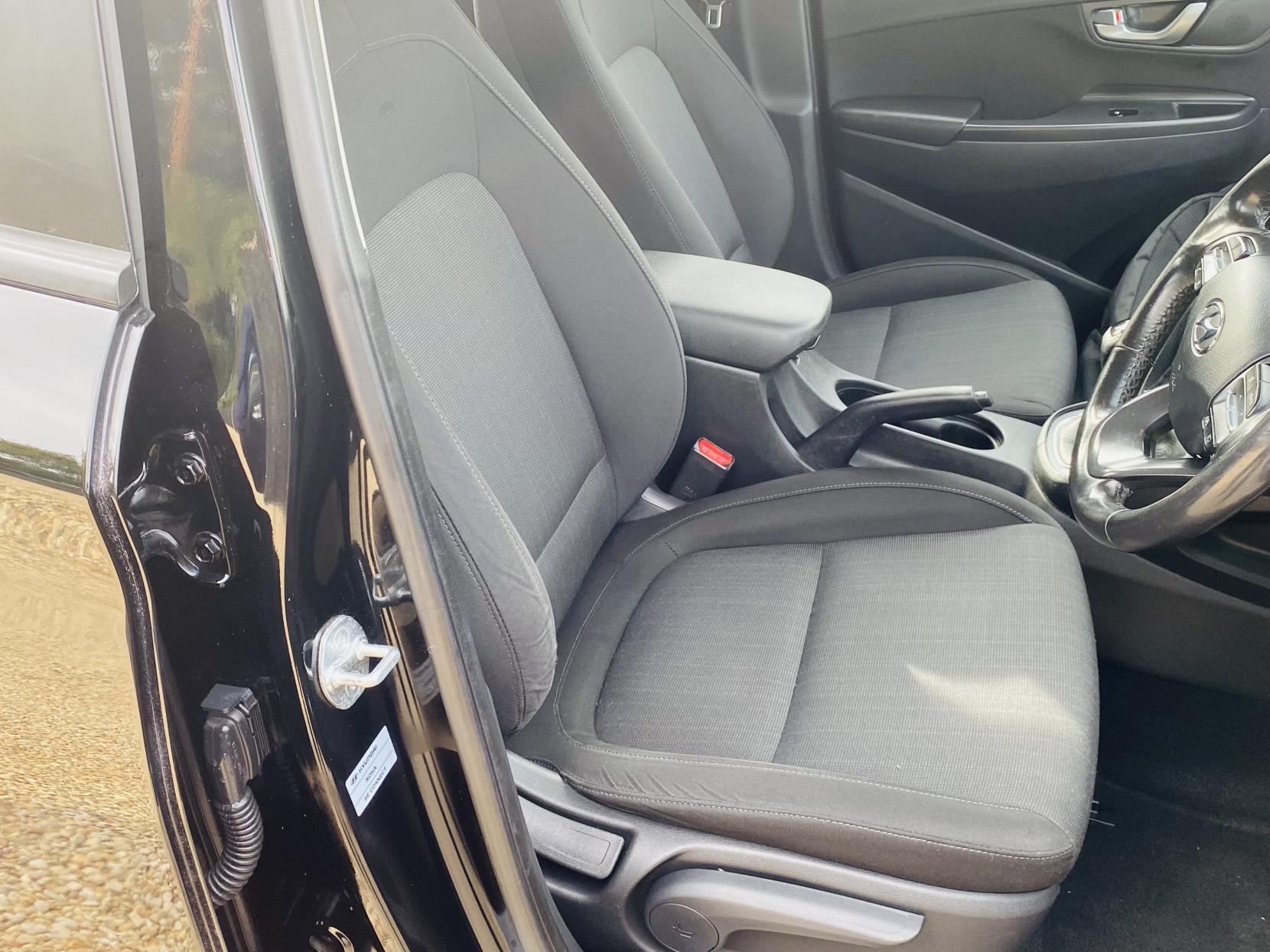 Hyundai KONA 1.0 T-GDi MHEV SE Connect SUV 5dr Petrol Hybrid Manual Euro 6 (s/s) (120 ps)