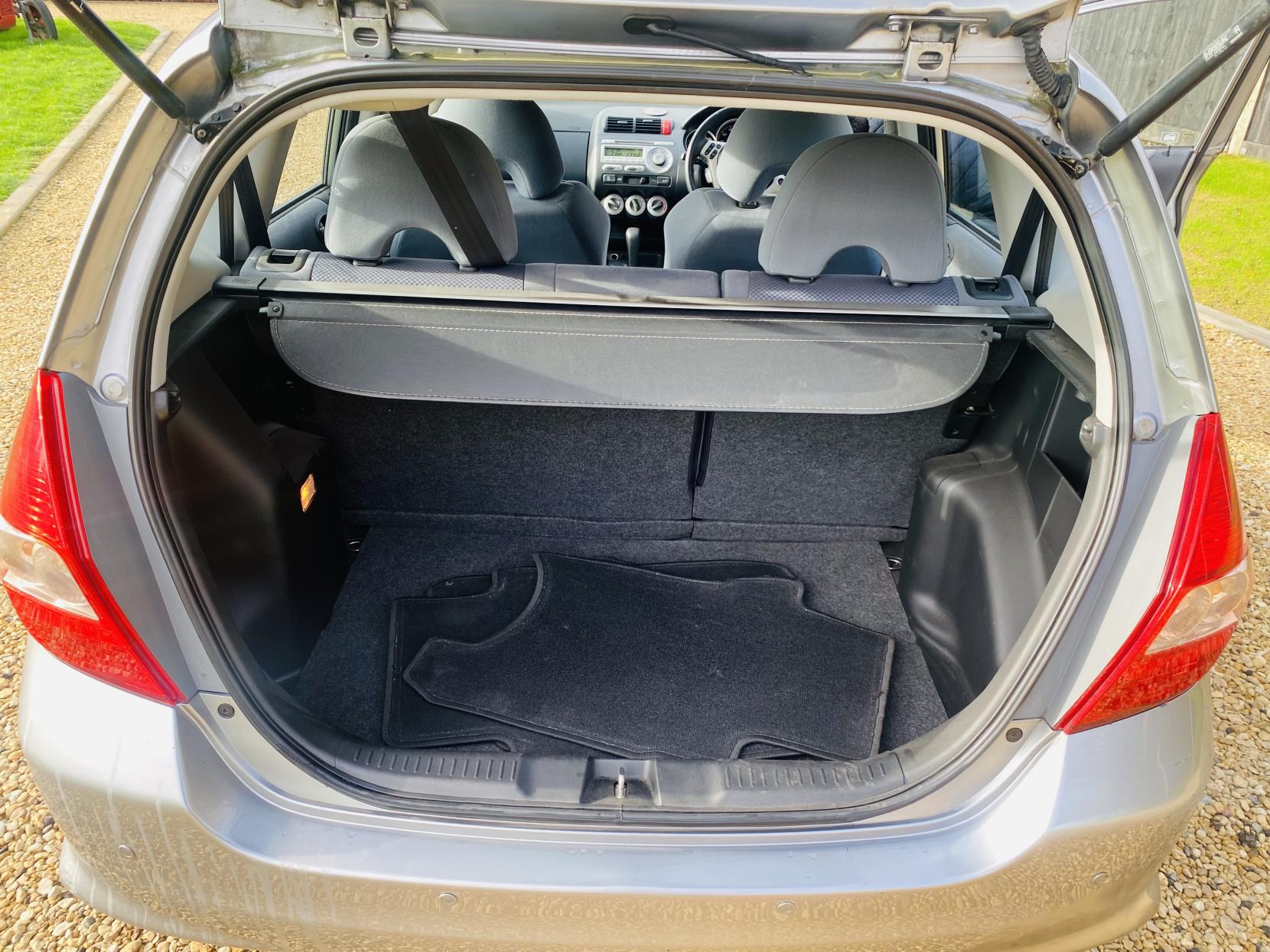 Honda Jazz 1.4 i-DSI SE Hatchback 5dr Petrol CVT-7 (139 g/km, 82 bhp)