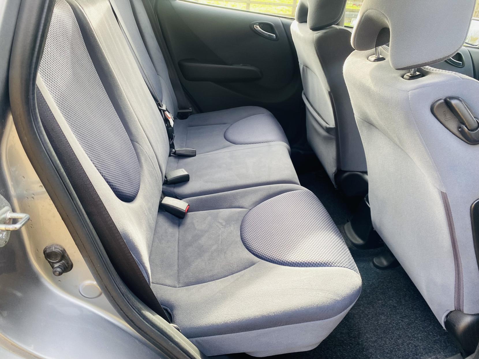 Honda Jazz 1.4 i-DSI SE Hatchback 5dr Petrol CVT-7 (139 g/km, 82 bhp)