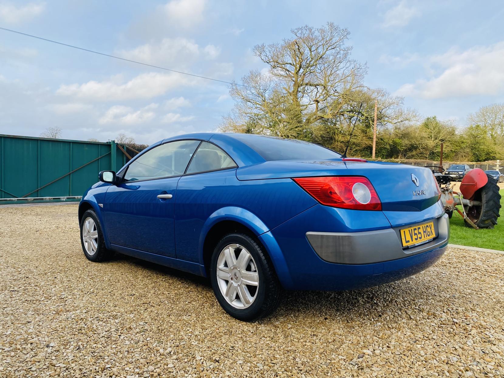 Renault Megane 1.6 VVT Dynamique Convertible 2dr Petrol Automatic (187 g/km, 115 bhp)