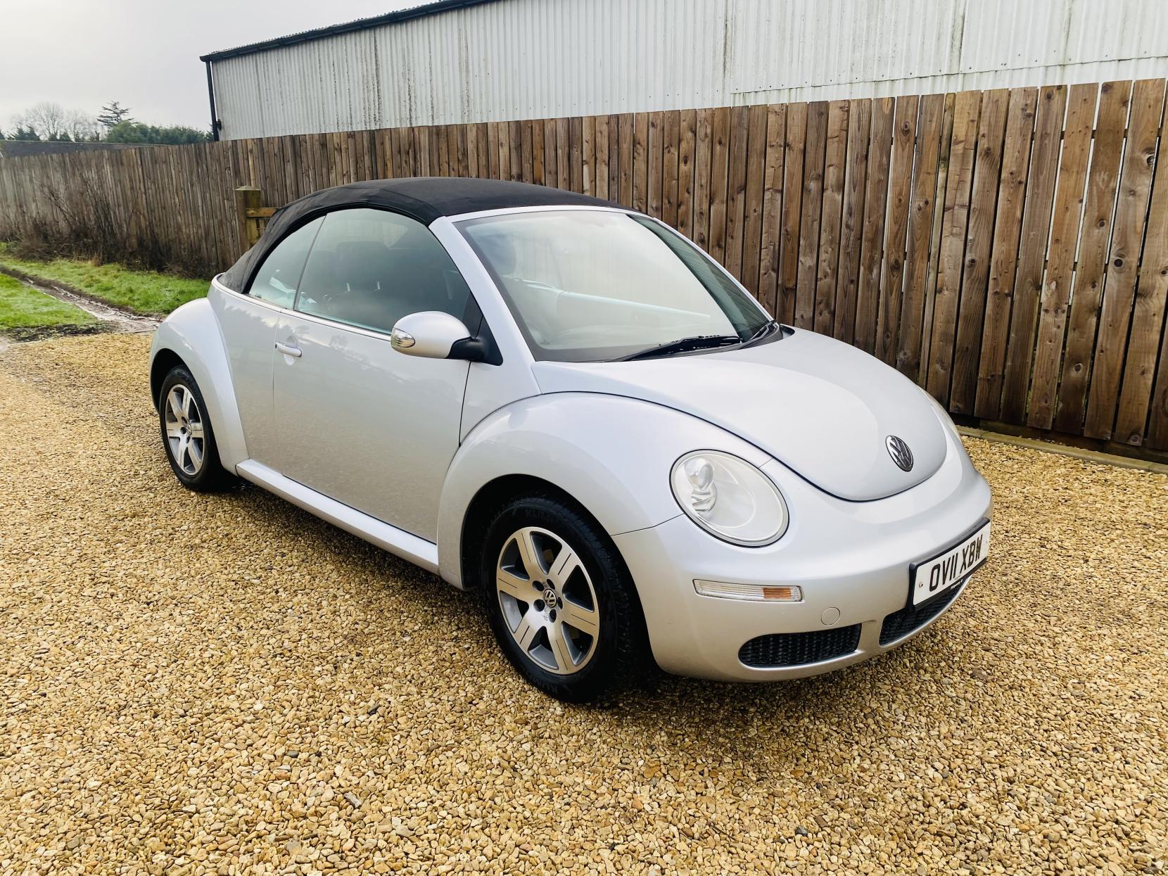 Volkswagen Beetle 1.6 Sola Cabriolet 2dr Petrol Manual Euro 4 (102 ps)