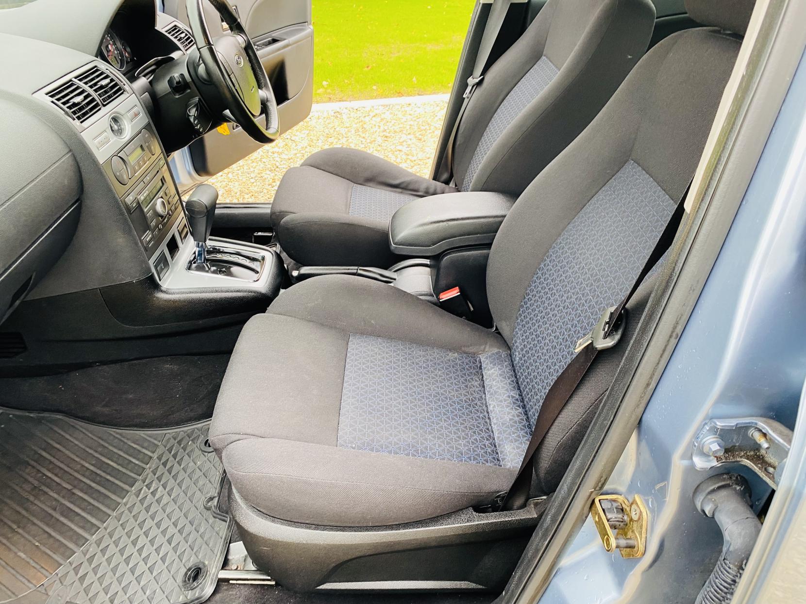 Ford Mondeo 2.0 Zetec Hatchback 5dr Petrol Automatic (218 g/km, 143 bhp)