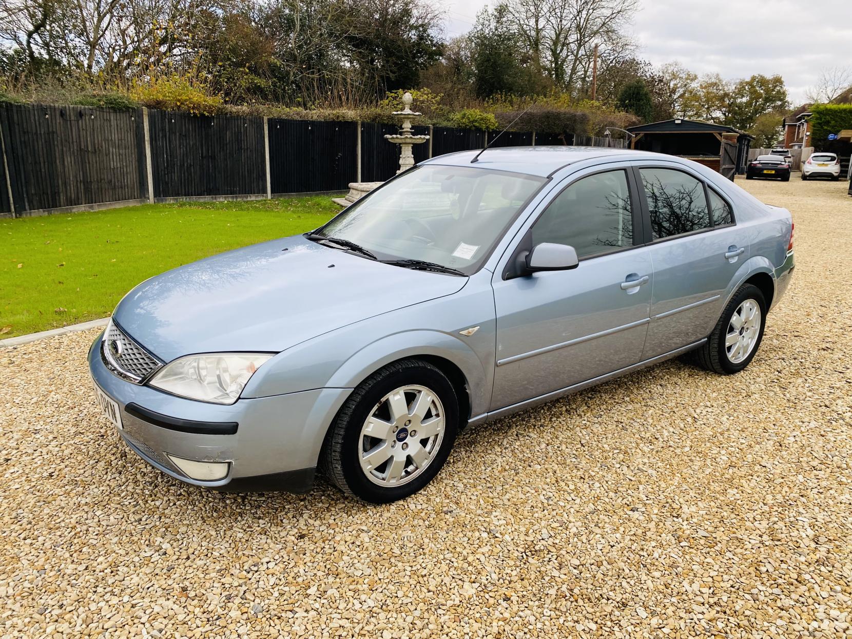 Ford Mondeo 2.0 Zetec Hatchback 5dr Petrol Automatic (218 g/km, 143 bhp)