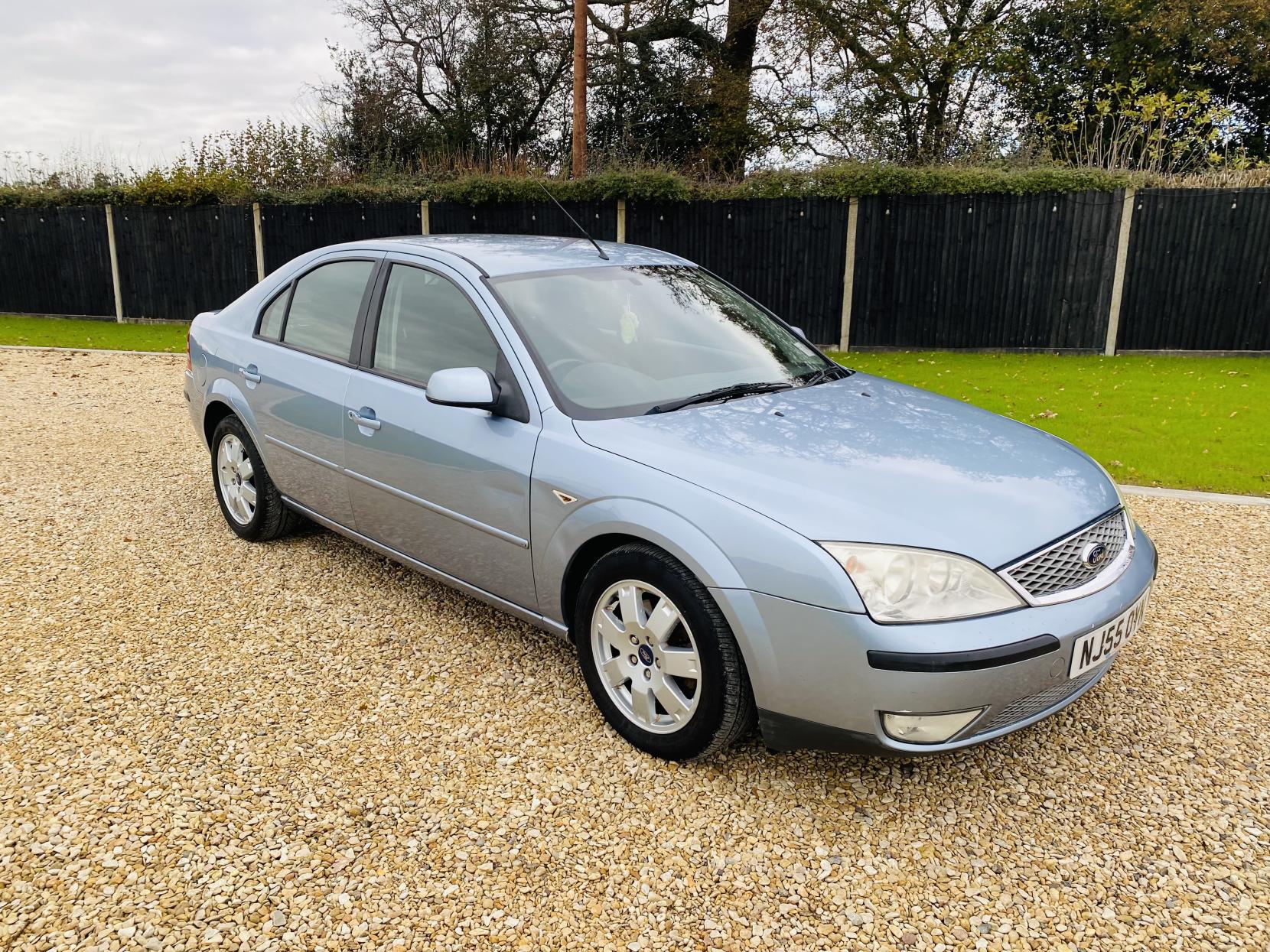 Ford Mondeo 2.0 Zetec Hatchback 5dr Petrol Automatic (218 g/km, 143 bhp)