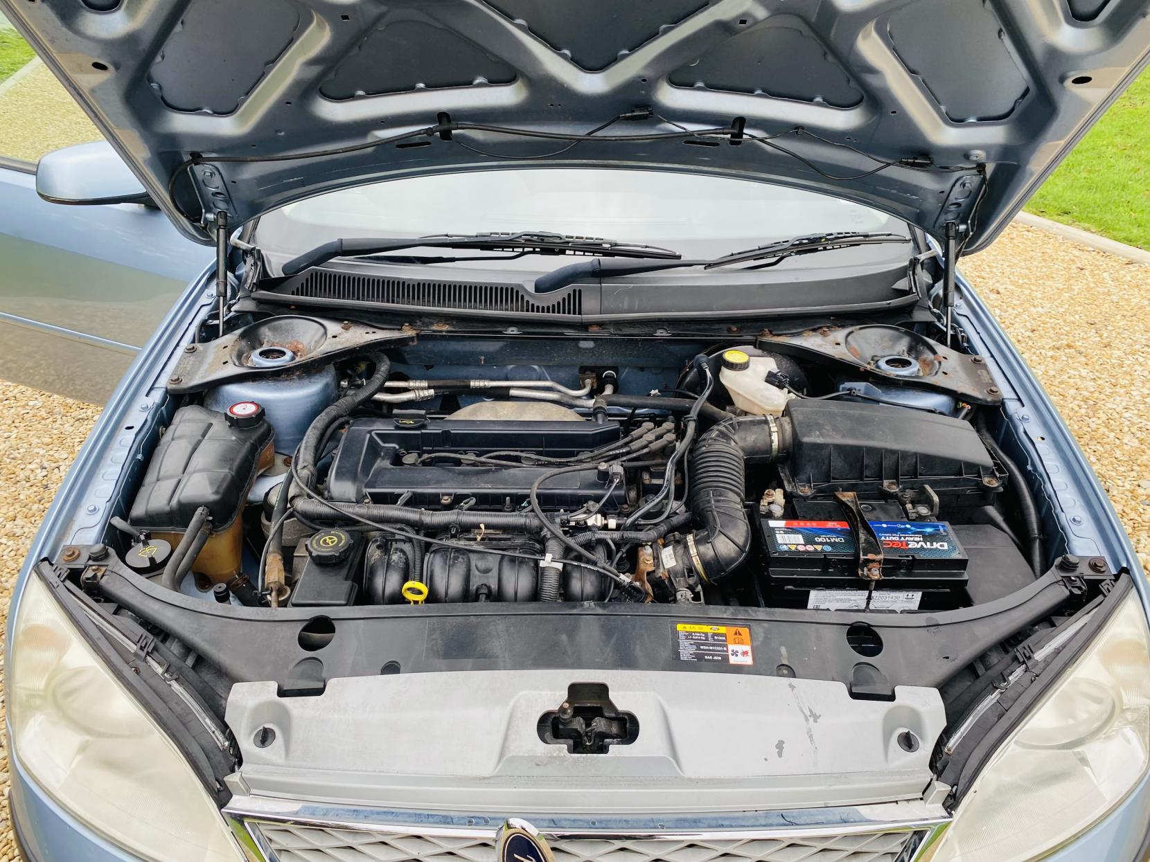 Ford Mondeo 2.0 Zetec Hatchback 5dr Petrol Automatic (218 g/km, 143 bhp)