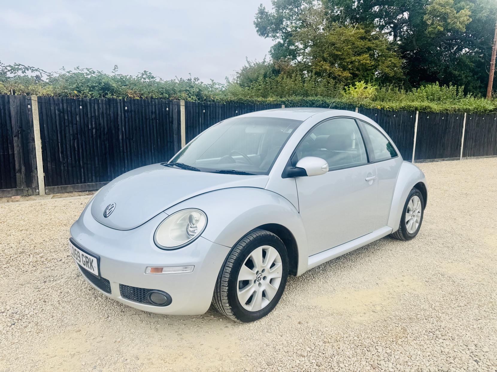 Volkswagen Beetle 2.0 Hatchback 3dr Petrol Tiptronic Euro 4 (115 ps)