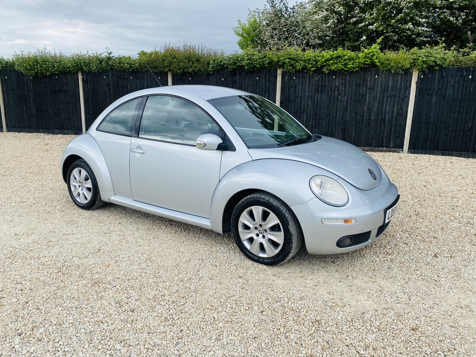 Volkswagen Beetle 2.0 Hatchback 3dr Petrol Tiptronic Euro 4 (115 ps)