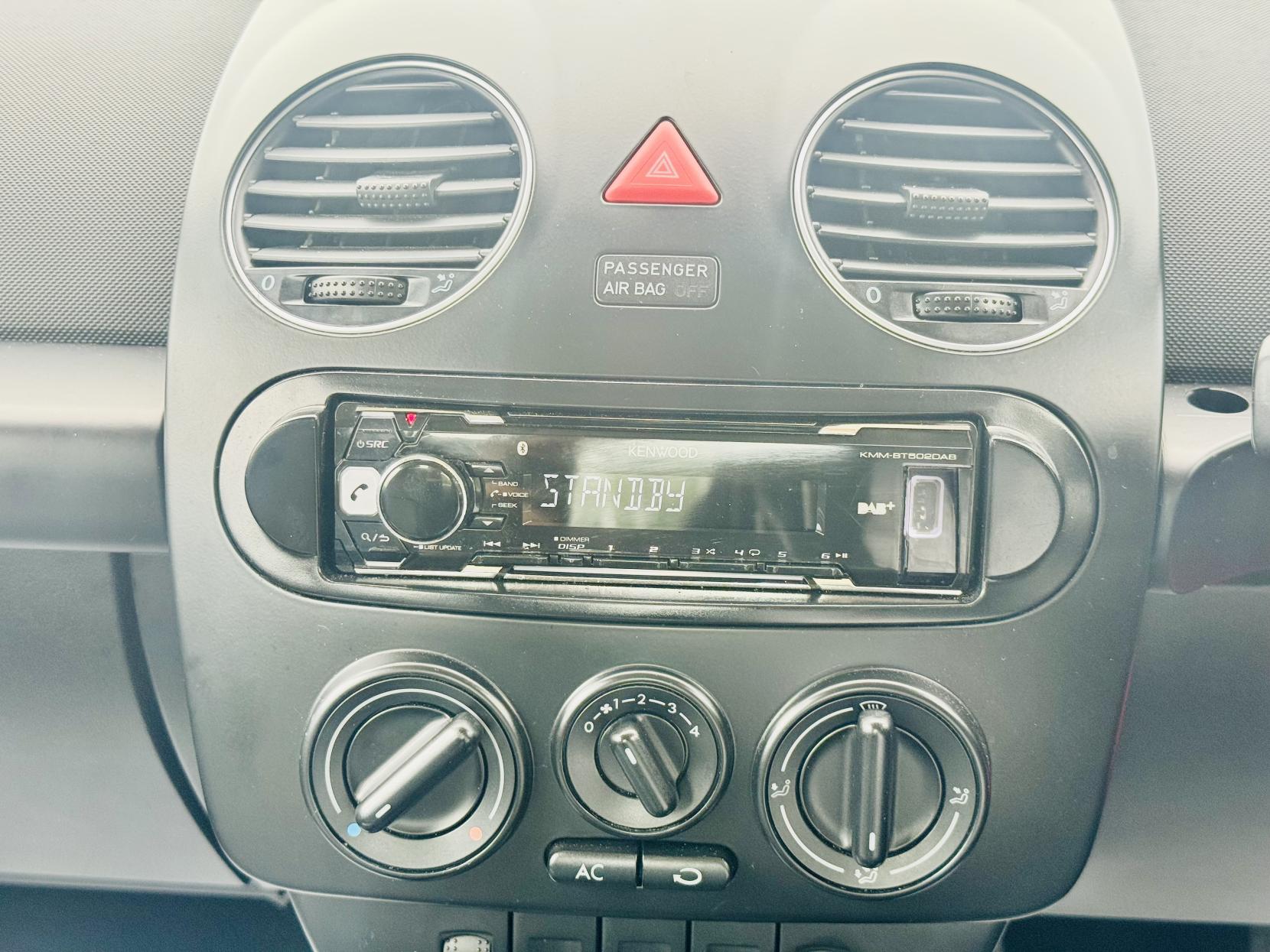 Volkswagen Beetle 2.0 Hatchback 3dr Petrol Tiptronic Euro 4 (115 ps)