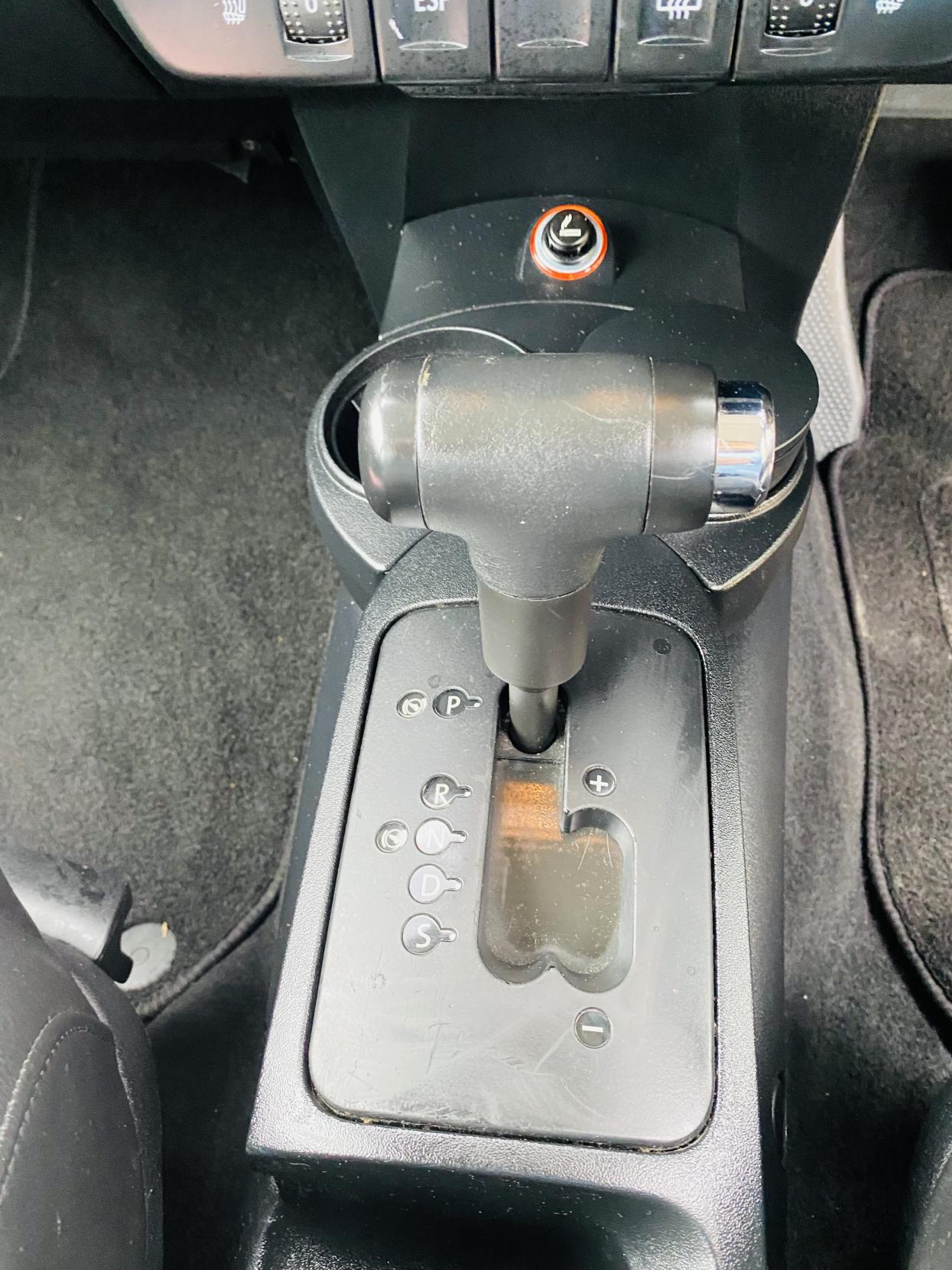 Volkswagen Beetle 2.0 Hatchback 3dr Petrol Tiptronic Euro 4 (115 ps)