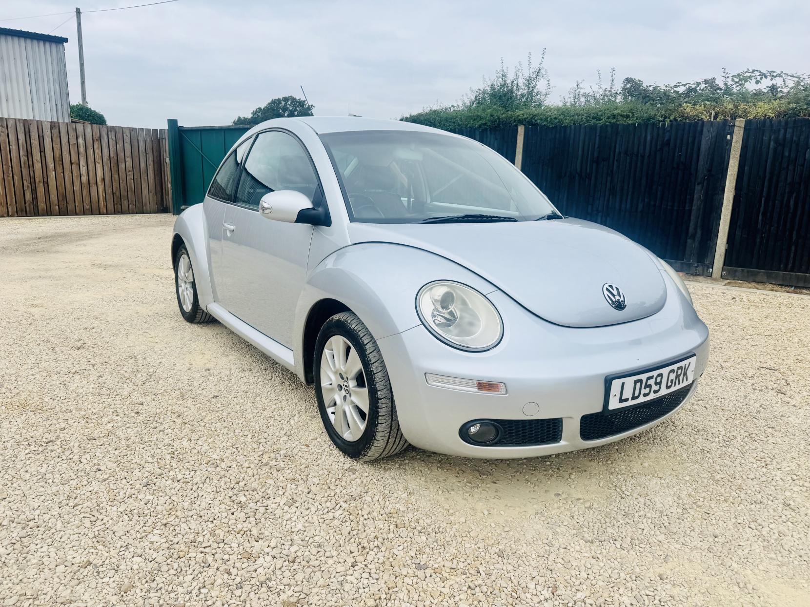 Volkswagen Beetle 2.0 Hatchback 3dr Petrol Tiptronic Euro 4 (115 ps)