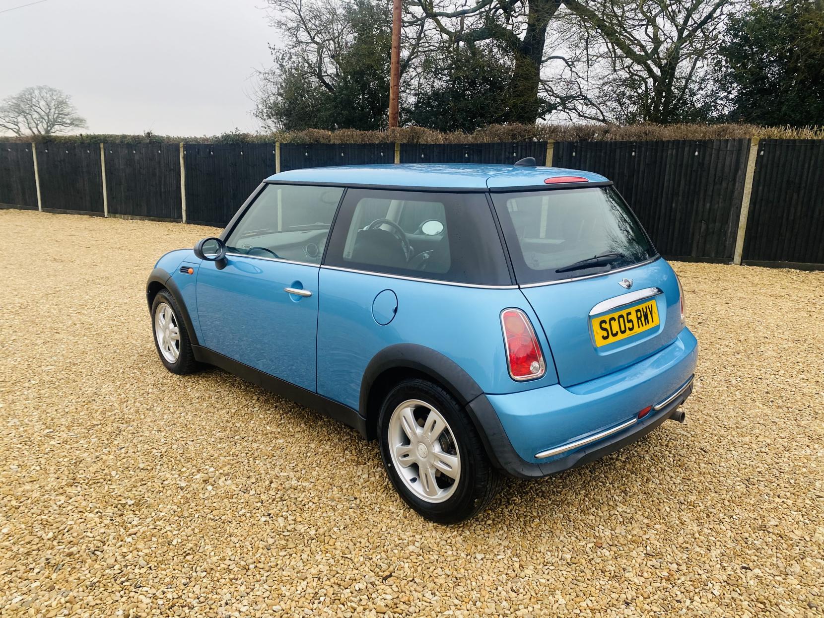 MINI Hatch 1.6 One Hatchback 3dr Petrol Manual Euro 4 (90 bhp)