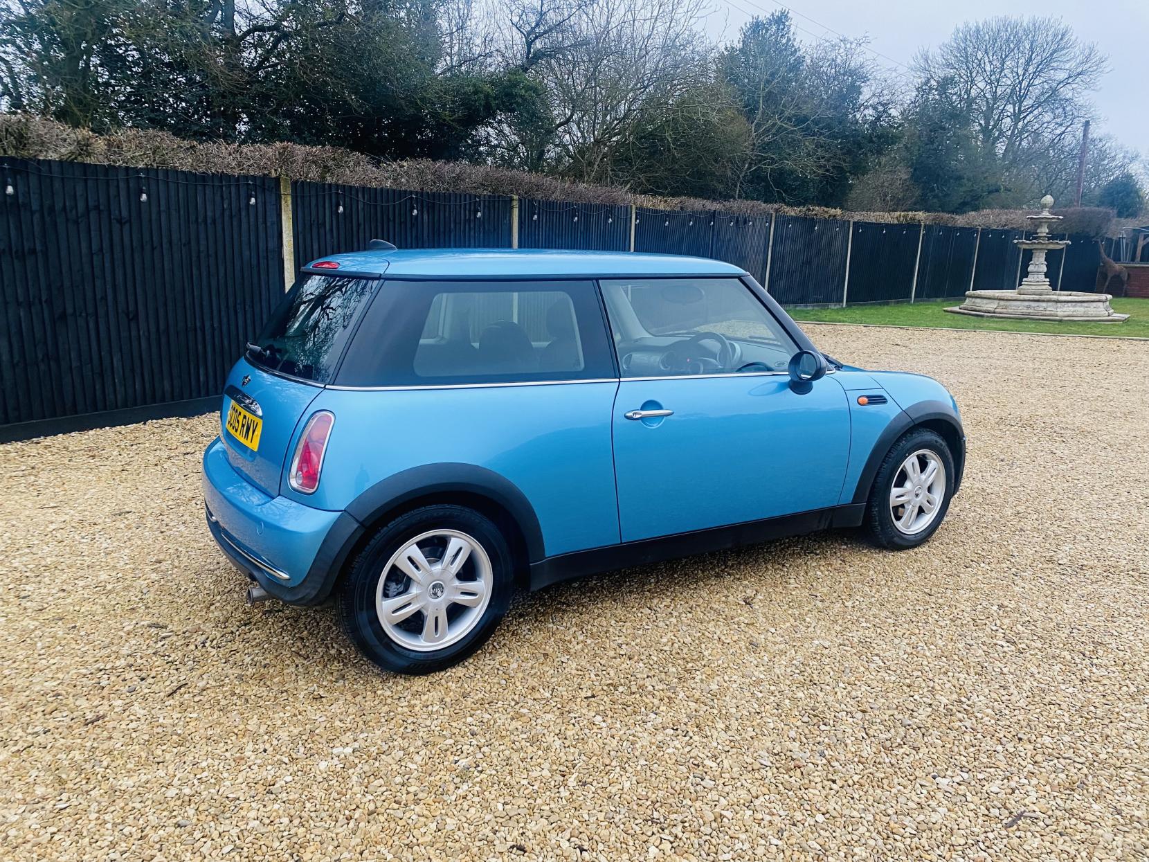 MINI Hatch 1.6 One Hatchback 3dr Petrol Manual Euro 4 (90 bhp)