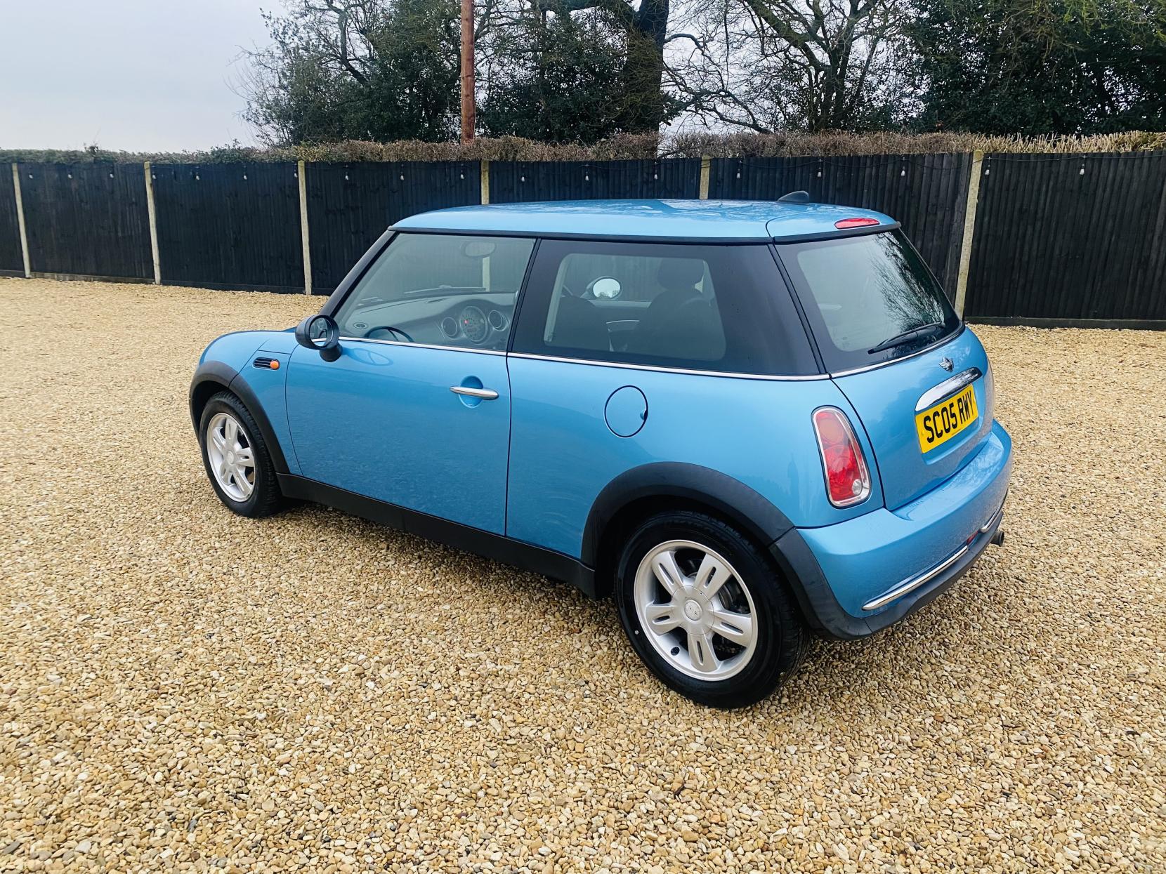 MINI Hatch 1.6 One Hatchback 3dr Petrol Manual Euro 4 (90 bhp)