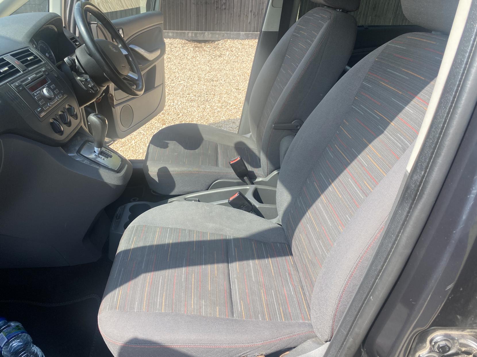 Ford C-Max 2.0 Zetec MPV 5dr Petrol Automatic (194 g/km, 143 bhp)