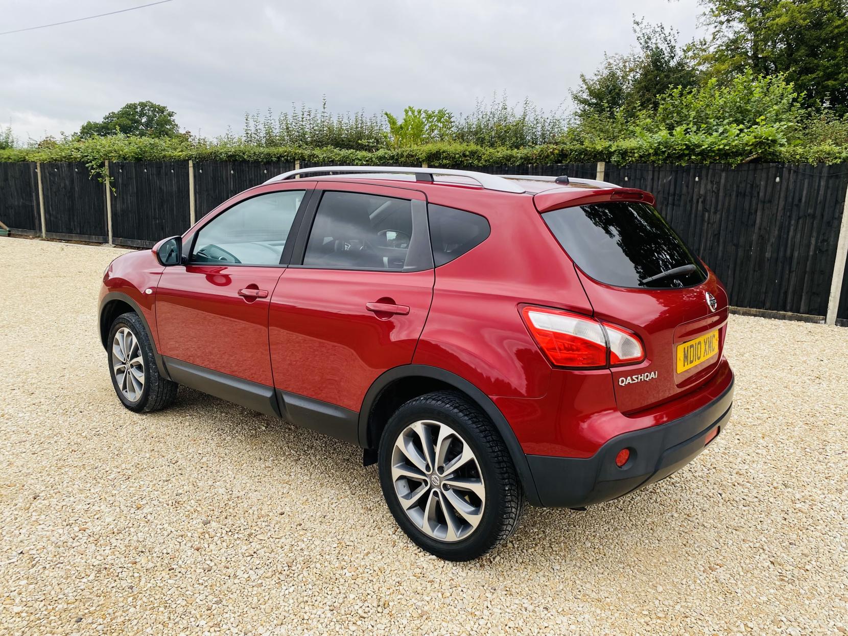 Nissan Qashqai 2.0 Tekna SUV 5dr Petrol CVT 2WD Euro 4 (141 ps)
