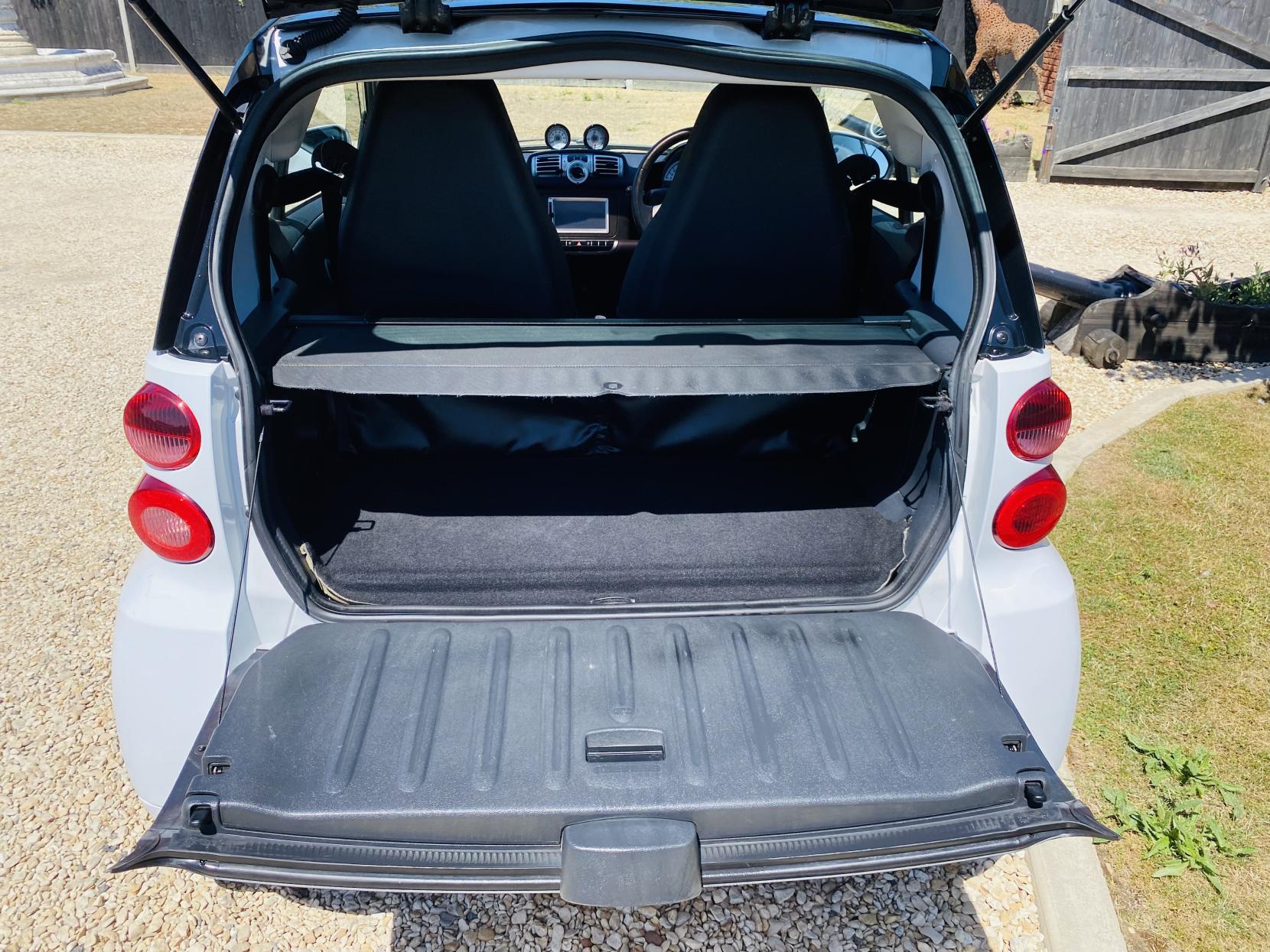 Smart fortwo 1.0 Grandstyle Coupe 2dr Petrol SoftTouch Euro 5 (84 bhp)