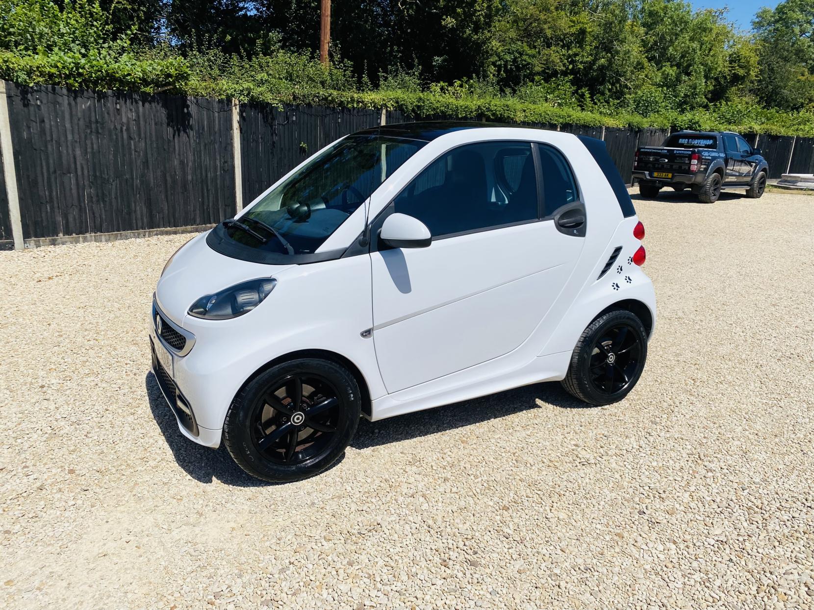 Smart fortwo 1.0 Grandstyle Coupe 2dr Petrol SoftTouch Euro 5 (84 bhp)