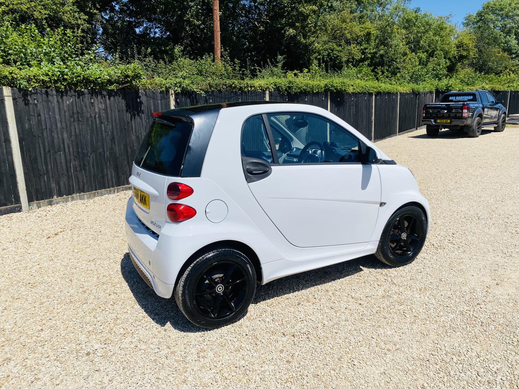 Smart fortwo 1.0 Grandstyle Coupe 2dr Petrol SoftTouch Euro 5 (84 bhp)