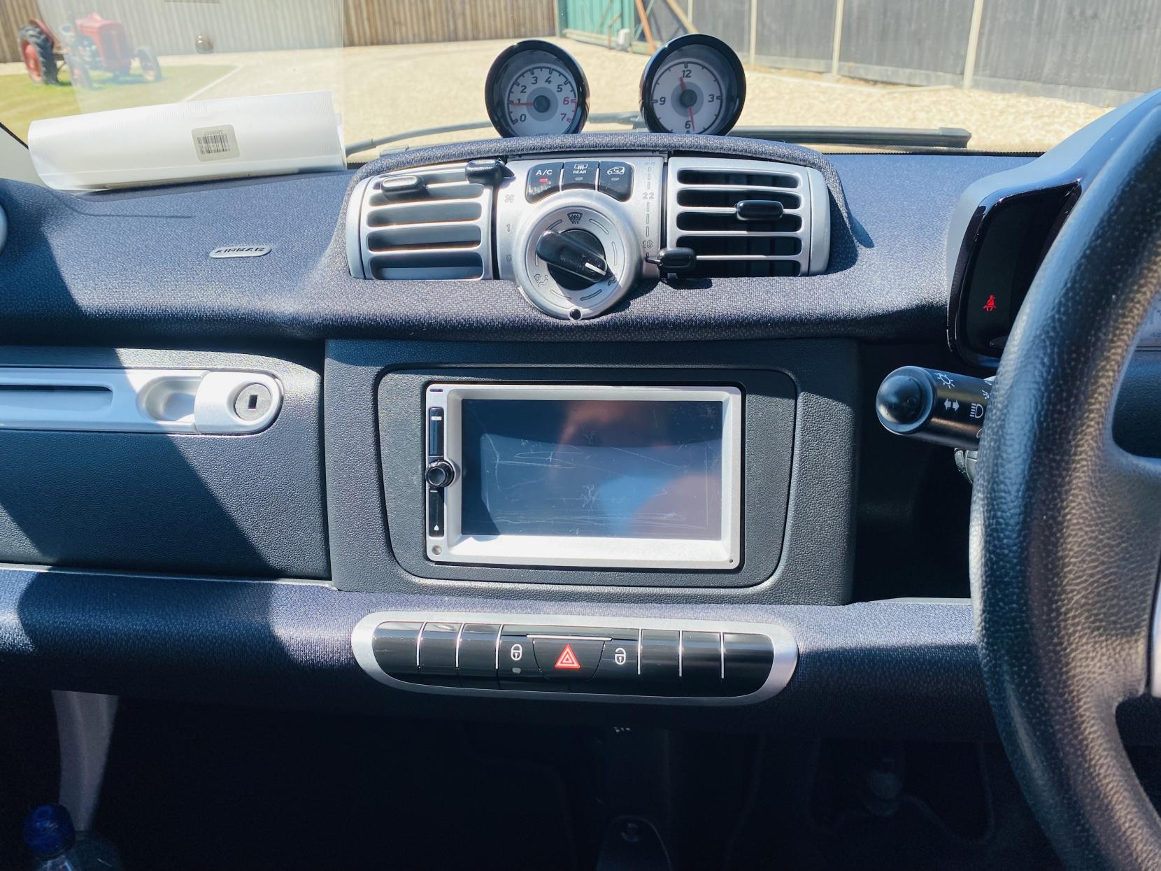 Smart fortwo 1.0 Grandstyle Coupe 2dr Petrol SoftTouch Euro 5 (84 bhp)