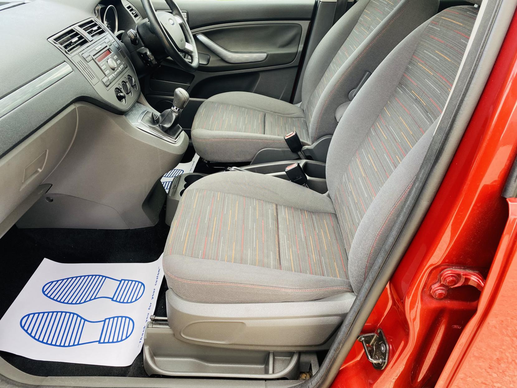 Ford C-Max 1.8 16v Zetec MPV 5dr Petrol Manual (169 g/km, 123 bhp)