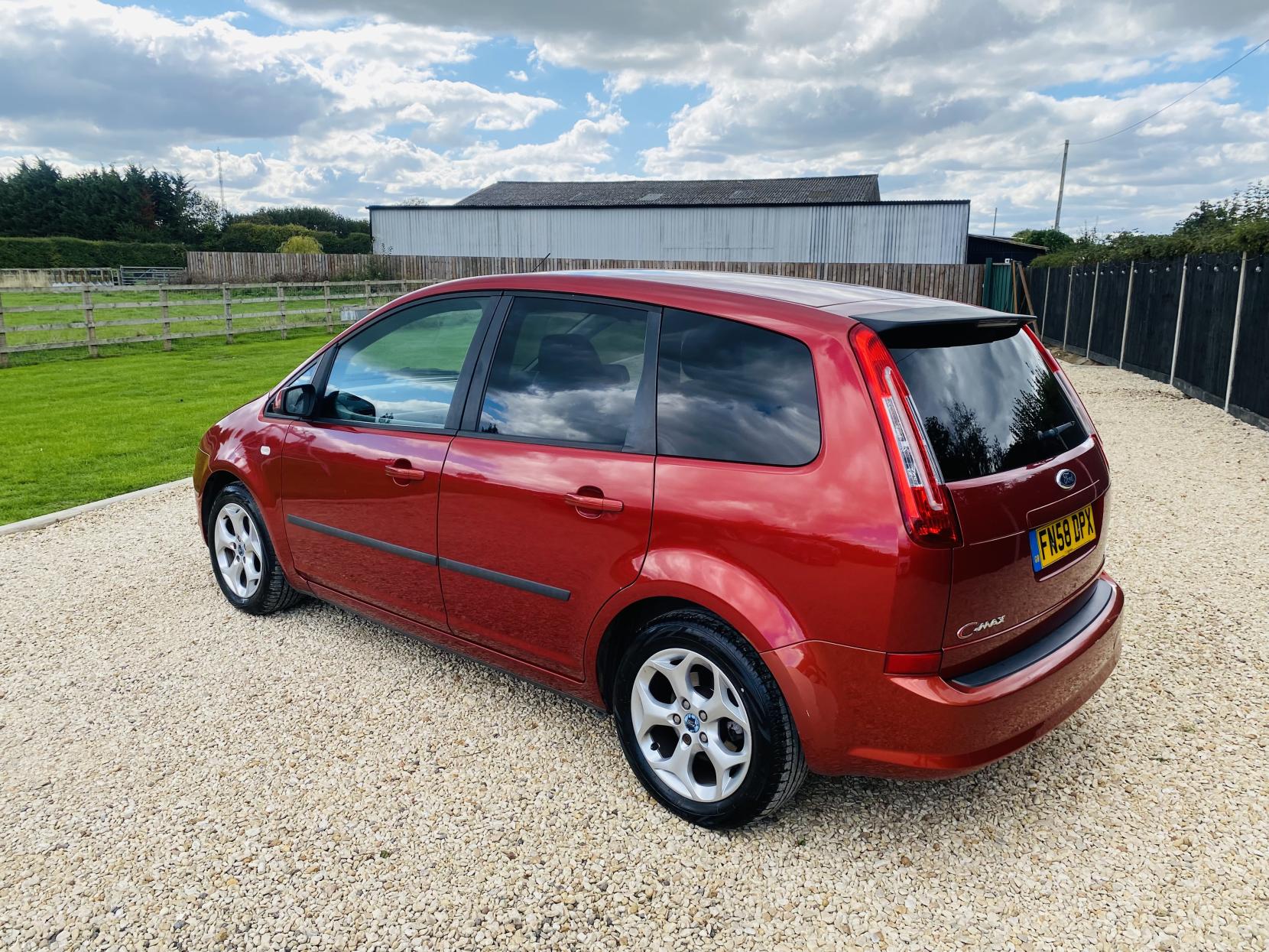 Ford C-Max 1.8 16v Zetec MPV 5dr Petrol Manual (169 g/km, 123 bhp)