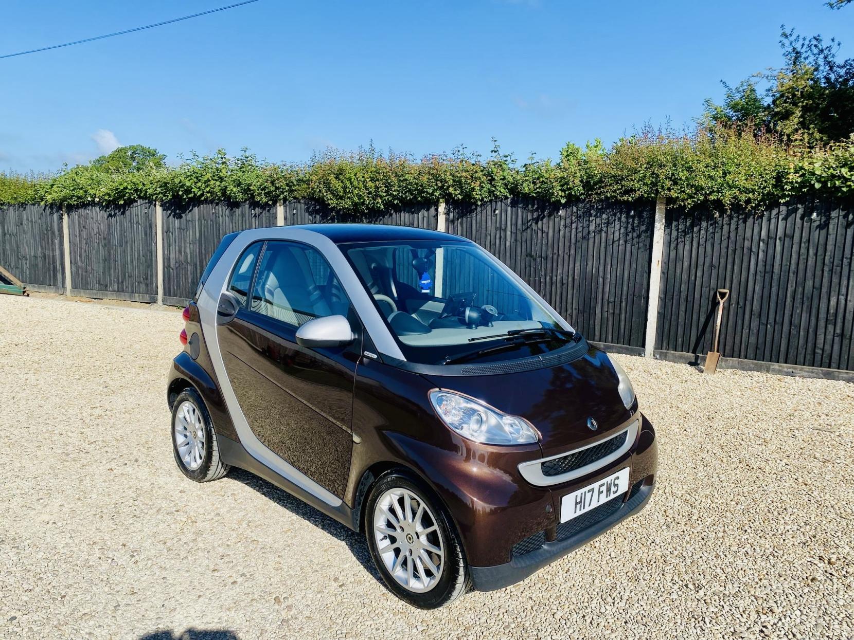 Smart fortwo 1.0 MHD Passion Coupe 2dr Petrol SoftTouch Euro 5 (s/s) (71 bhp)