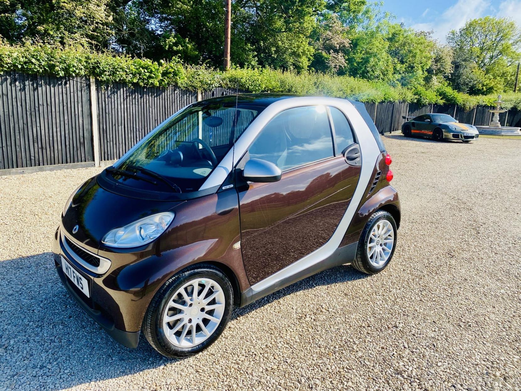 Smart fortwo 1.0 MHD Passion Coupe 2dr Petrol SoftTouch Euro 5 (s/s) (71 bhp)