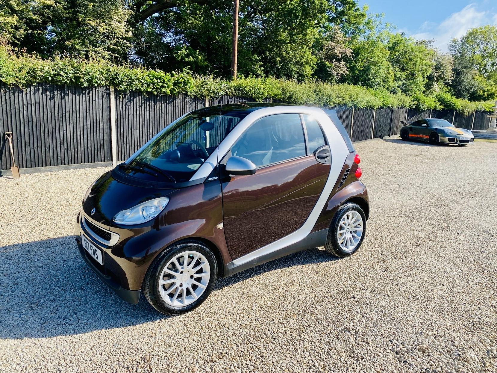 Smart fortwo 1.0 MHD Passion Coupe 2dr Petrol SoftTouch Euro 5 (s/s) (71 bhp)