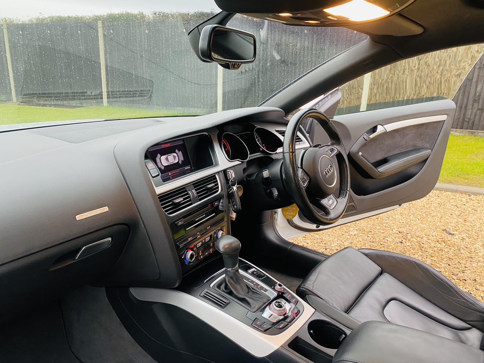 Audi A5 2.0 TDI S line Coupe 2dr Diesel S Tronic quattro Euro 6 (s/s) (190 ps)