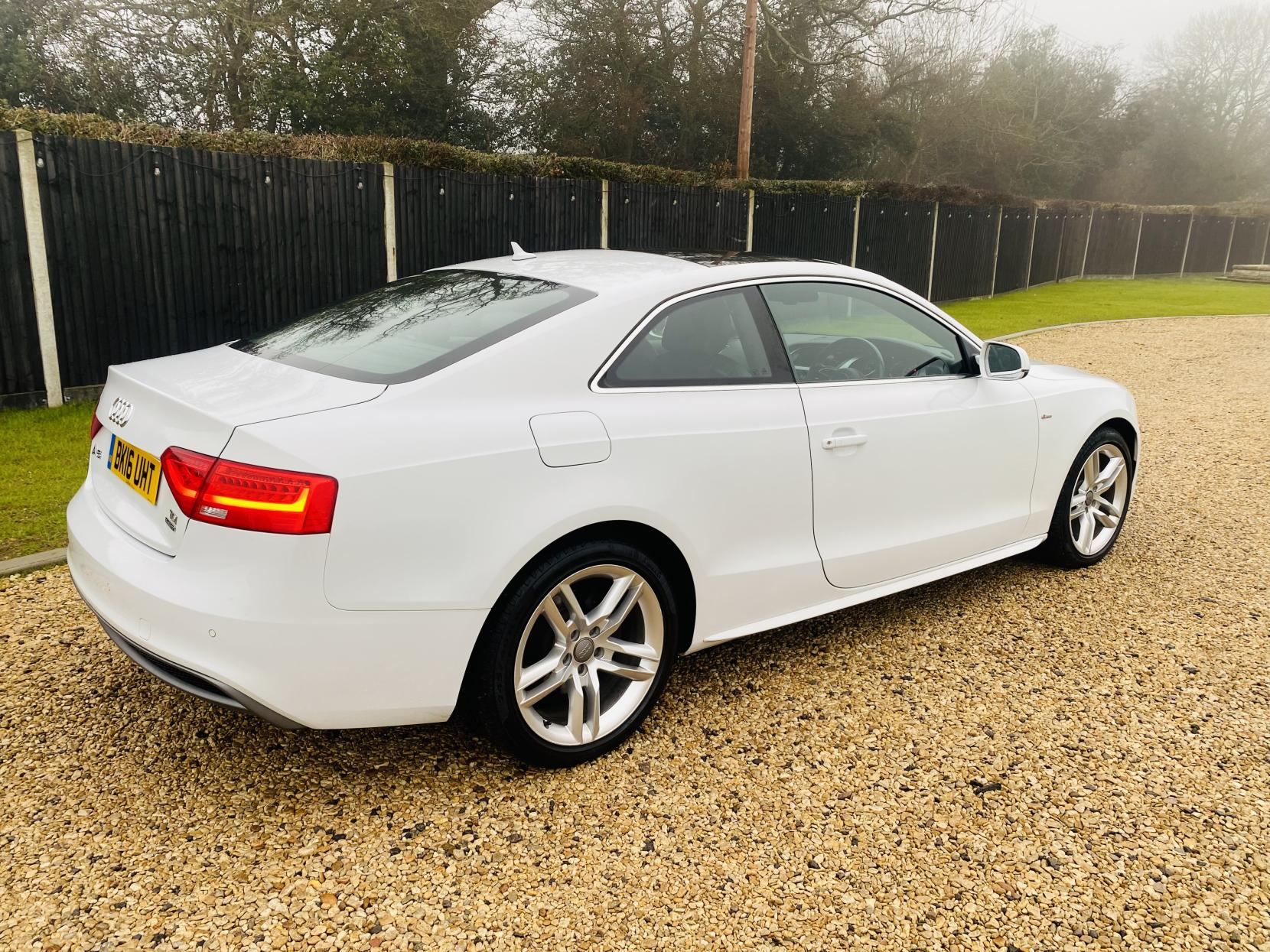 Audi A5 2.0 TDI S line Coupe 2dr Diesel S Tronic quattro Euro 6 (s/s) (190 ps)