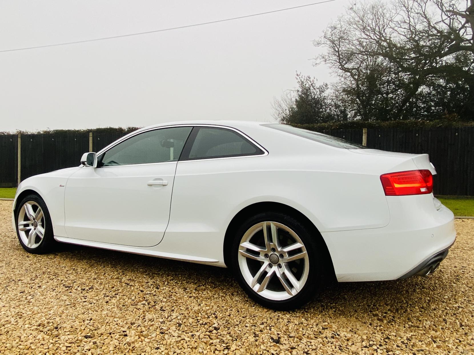 Audi A5 2.0 TDI S line Coupe 2dr Diesel S Tronic quattro Euro 6 (s/s) (190 ps)