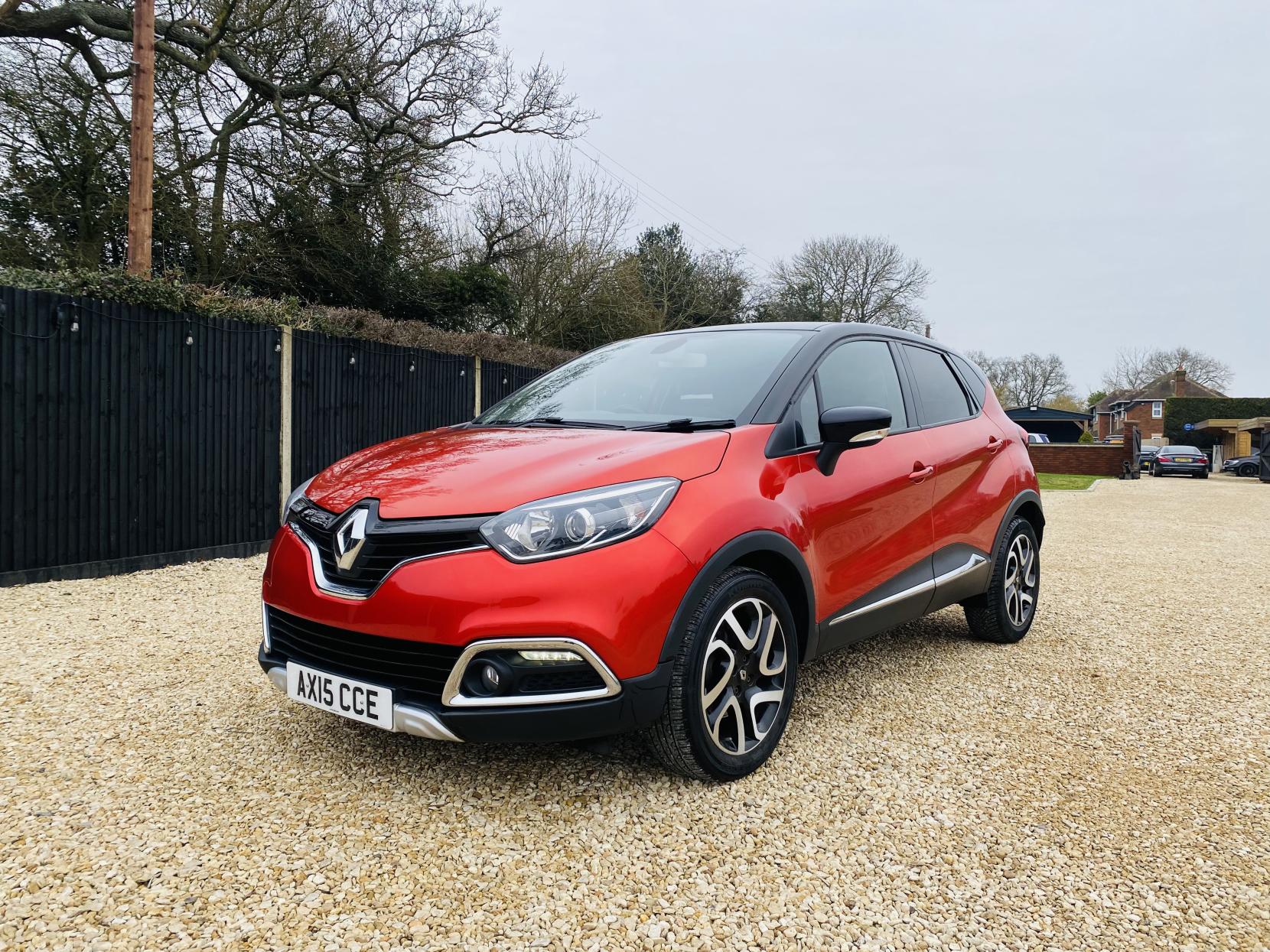 Renault Captur 1.2 TCe Signature SUV 5dr Petrol EDC Euro 5 (120 ps)