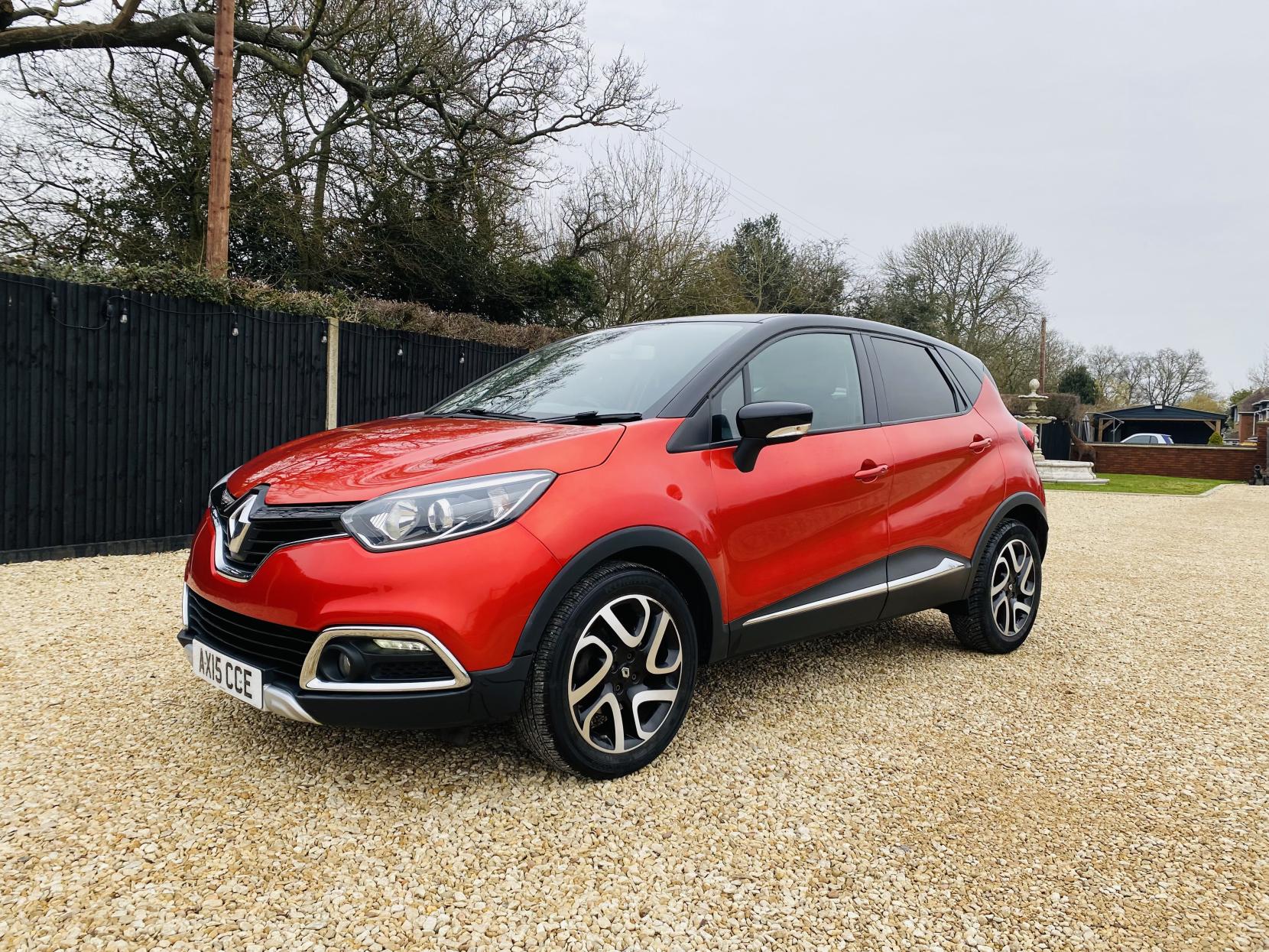 Renault Captur 1.2 TCe Signature SUV 5dr Petrol EDC Euro 5 (120 ps)