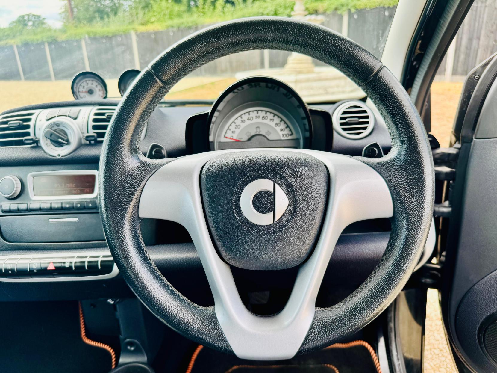Smart fortwo 1.0 MHD Pulse Coupe 2dr Petrol SoftTouch Euro 5 (s/s) (71 bhp)
