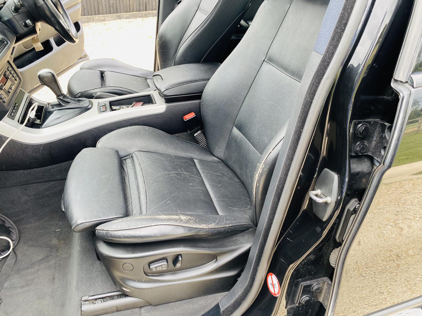 BMW X5 3.0i Sport SUV 5dr Petrol Auto 4WD Euro 3 (231 bhp)