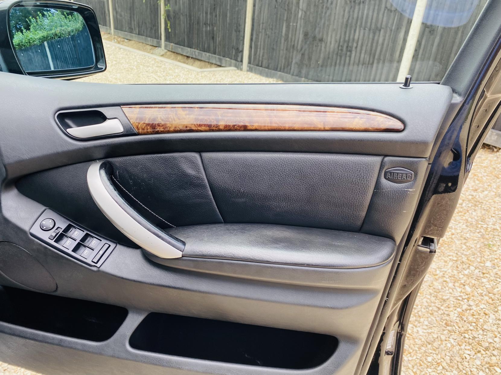 BMW X5 3.0i Sport SUV 5dr Petrol Auto 4WD Euro 3 (231 bhp)