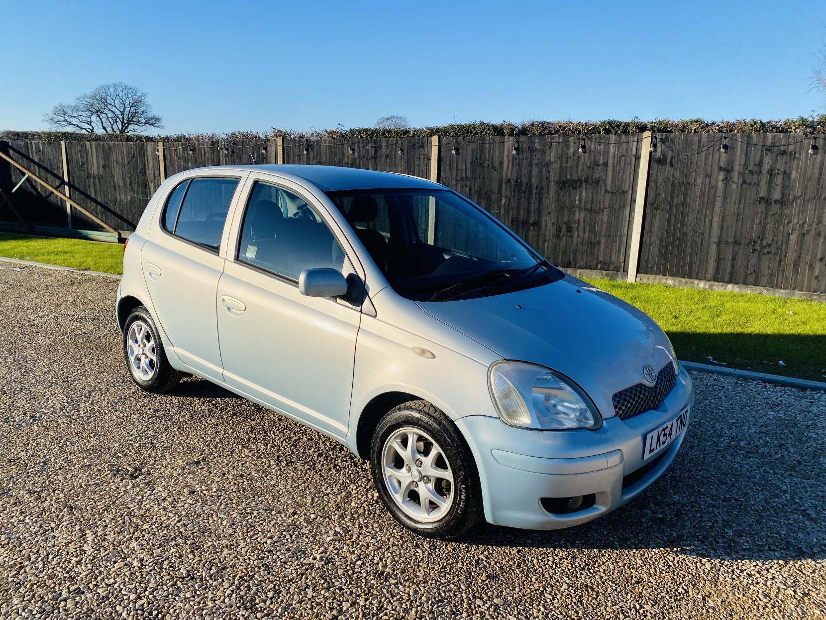Toyota Yaris 1.3 VVT-i Blue Hatchback 5dr Petrol Manual (133 g/km, 85 bhp)