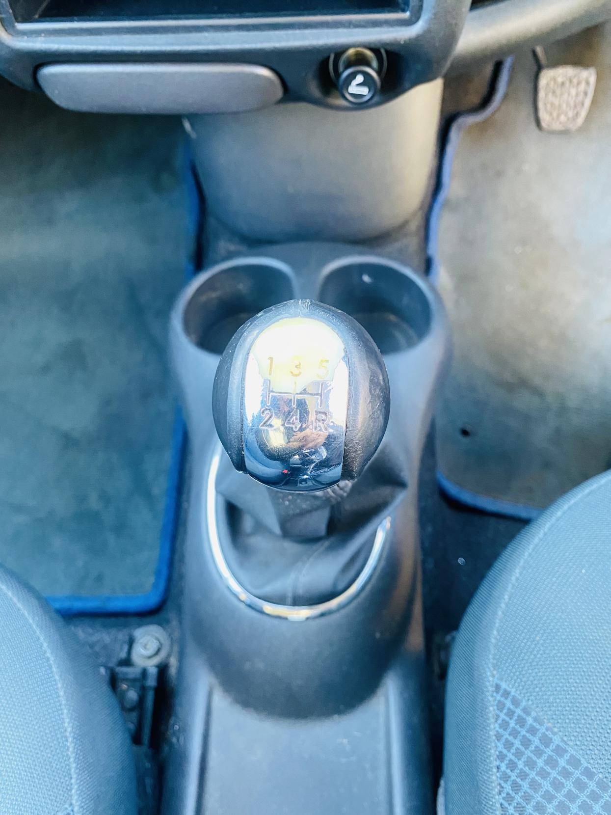 Toyota Yaris 1.3 VVT-i Blue Hatchback 5dr Petrol Manual (133 g/km, 85 bhp)