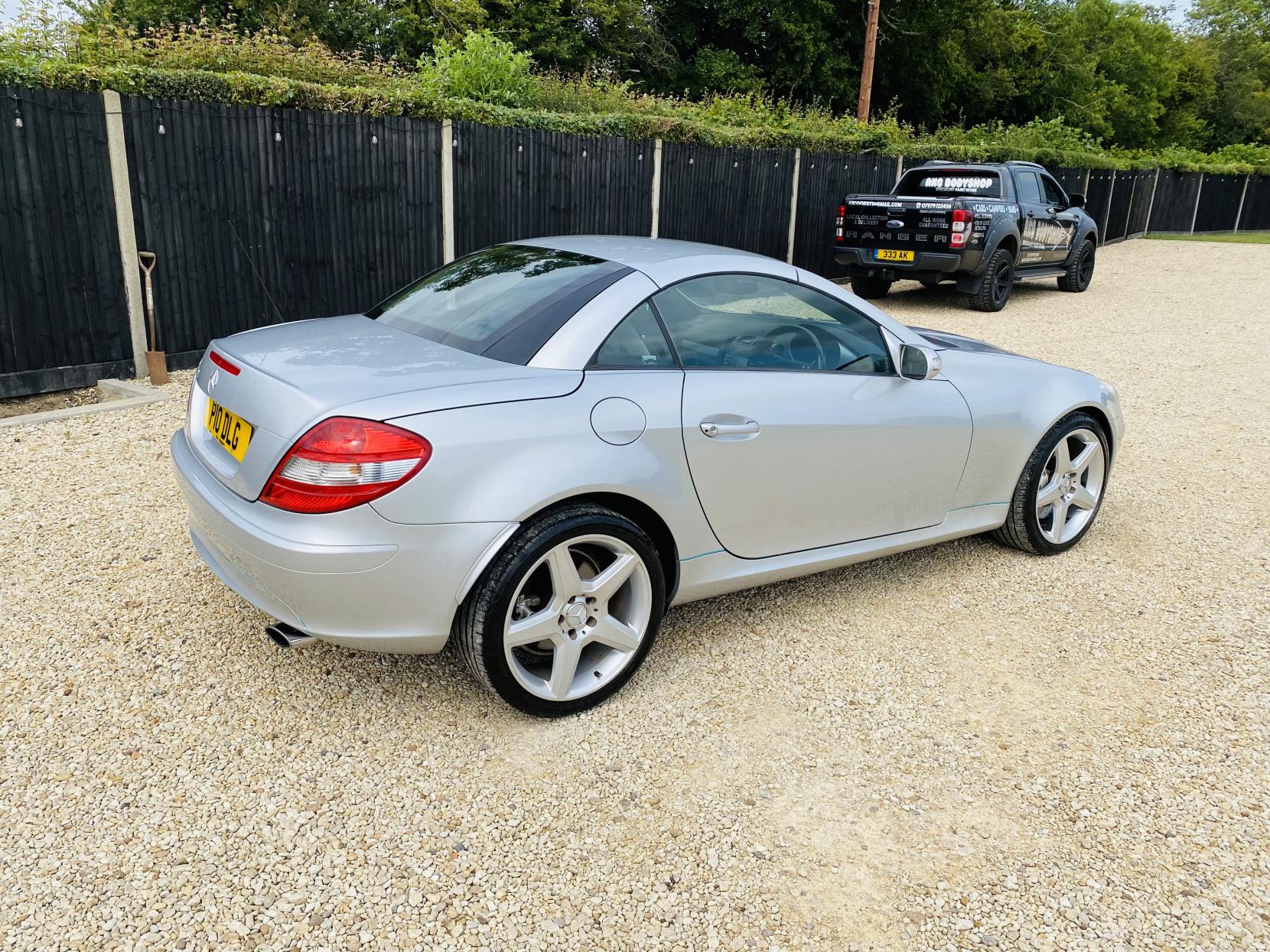 Mercedes-Benz SLK 3.5 SLK350 Convertible 2dr Petrol Automatic (238 g/km, 272 bhp)