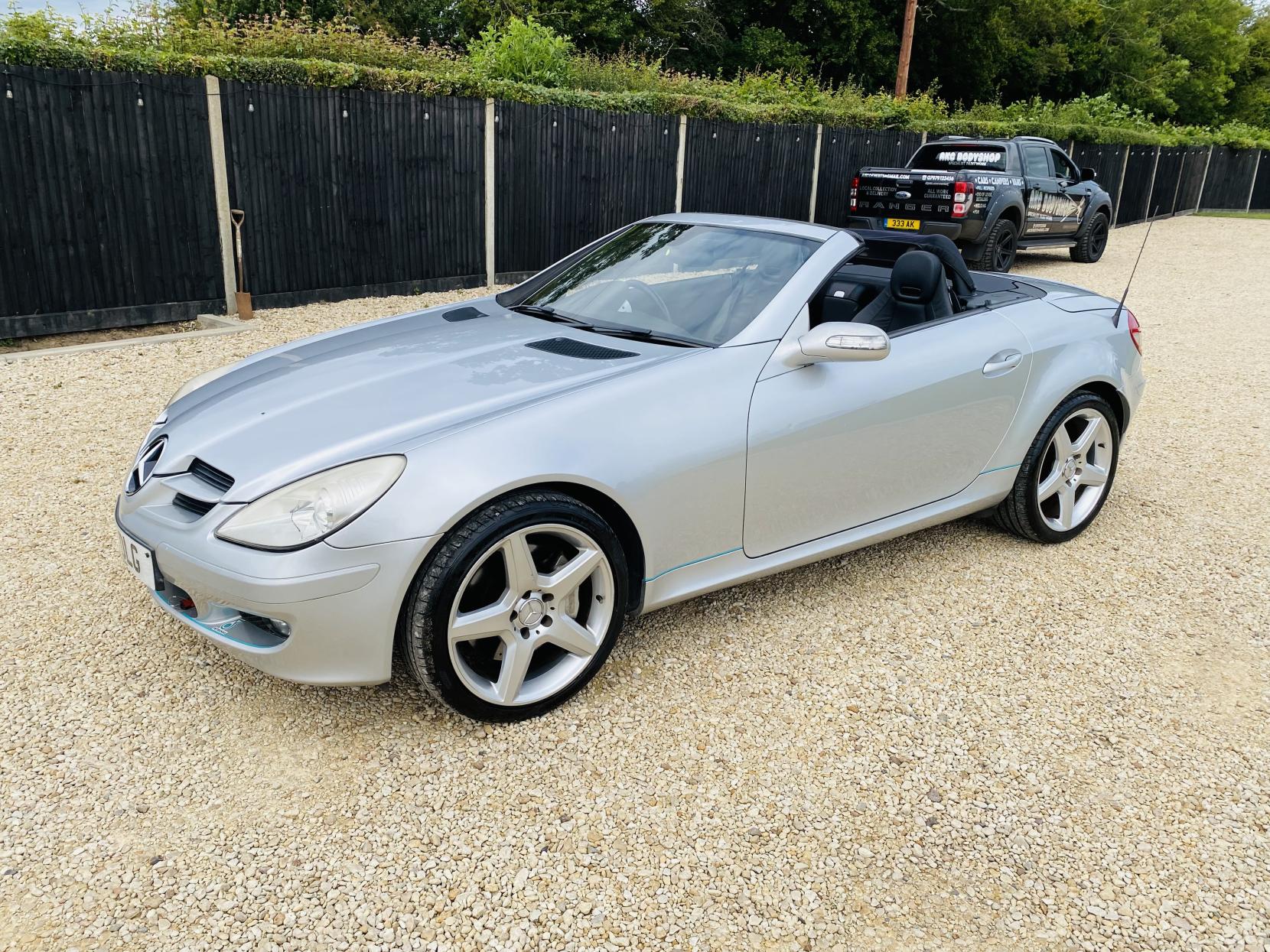Mercedes-Benz SLK 3.5 SLK350 Convertible 2dr Petrol Automatic (238 g/km, 272 bhp)