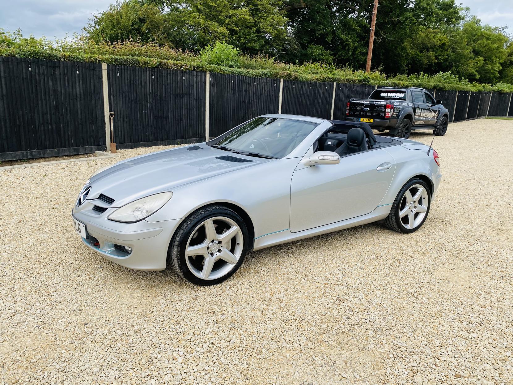 Mercedes-Benz SLK 3.5 SLK350 Convertible 2dr Petrol Automatic (238 g/km, 272 bhp)