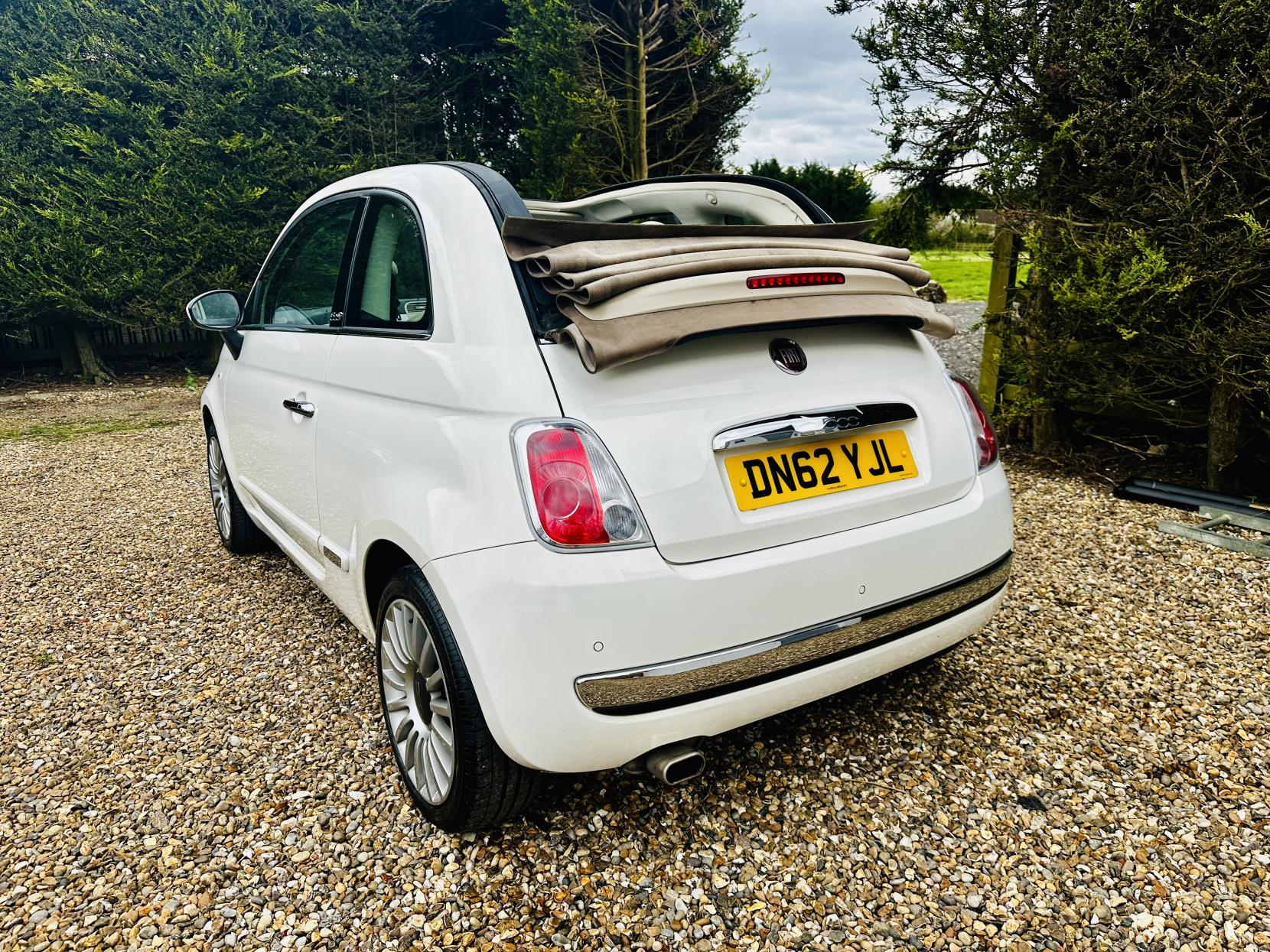 Fiat 500C 1.2 Lounge Convertible 2dr Petrol Auto Euro 5 (69 bhp)