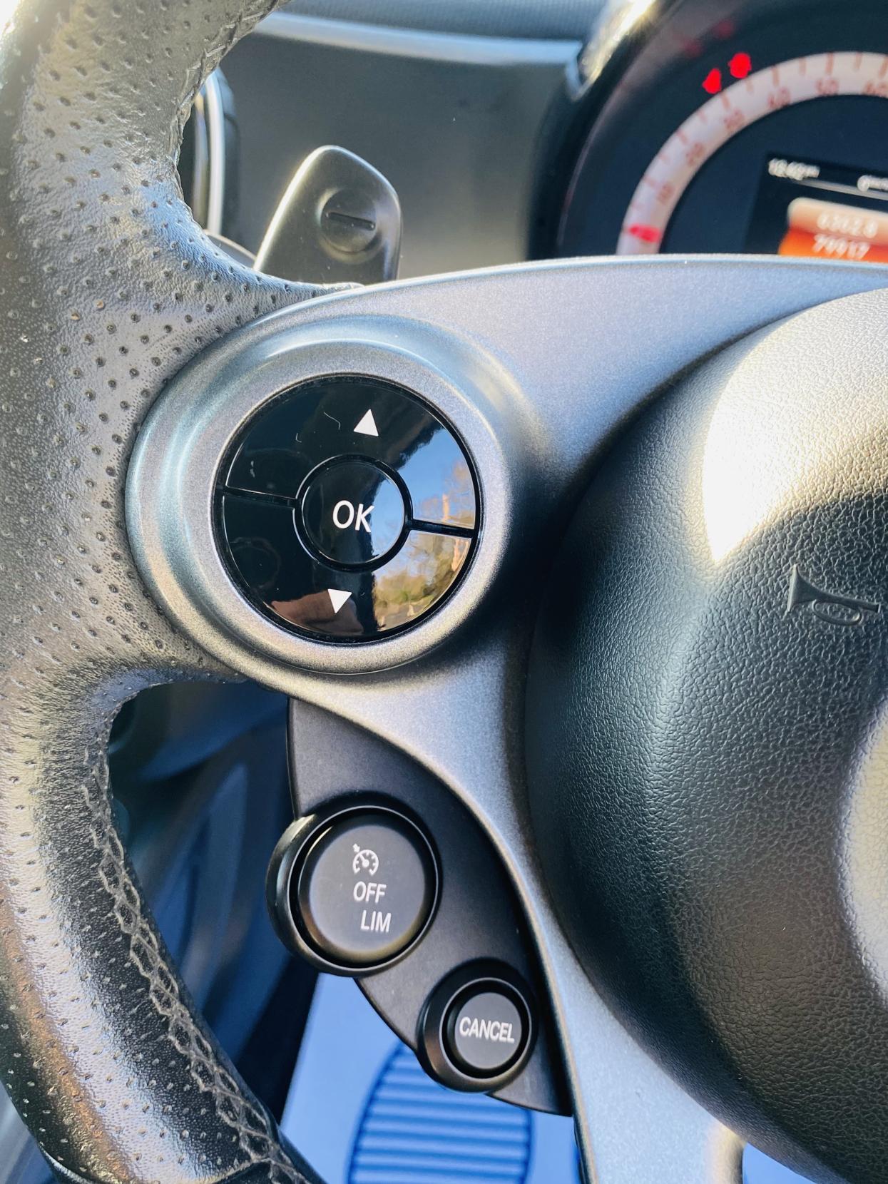 Smart fortwo 1.0 Edition Black Coupe 2dr Petrol Twinamic Euro 6 (s/s) (71 ps)