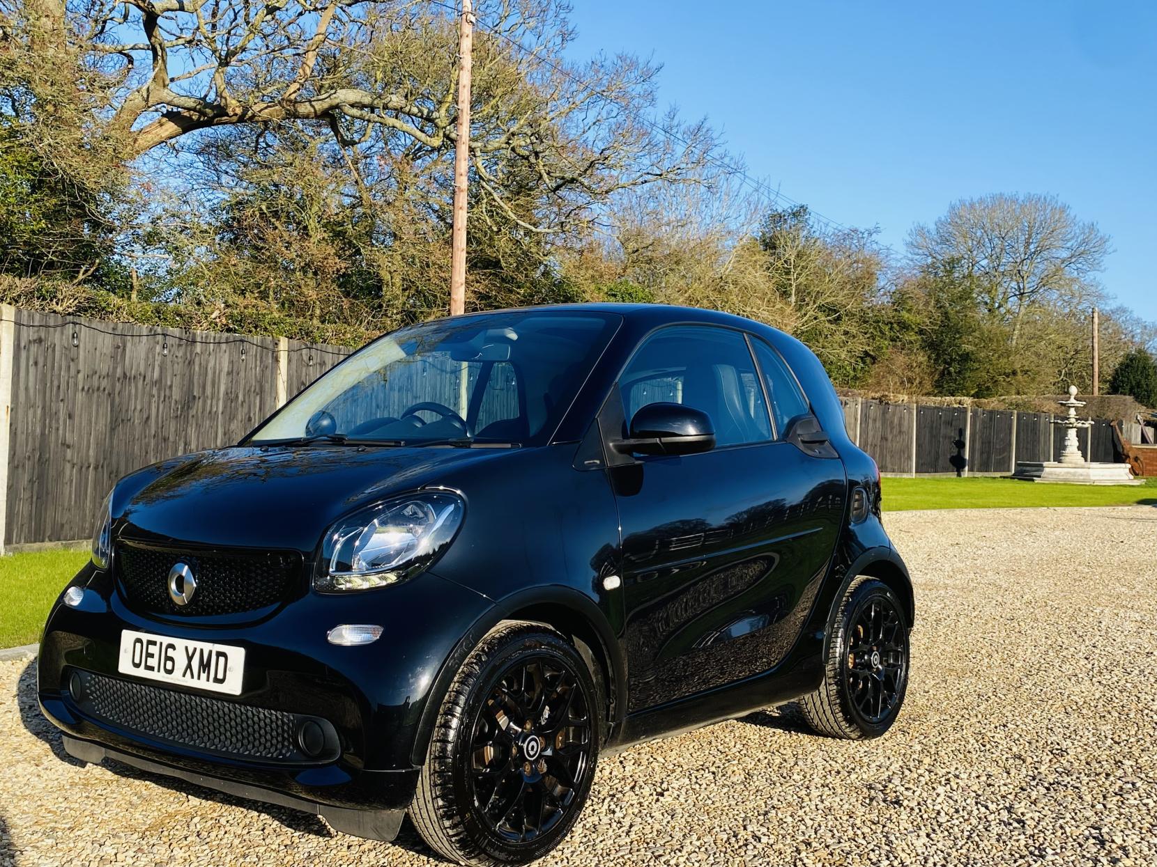 Smart fortwo 1.0 Edition Black Coupe 2dr Petrol Twinamic Euro 6 (s/s) (71 ps)
