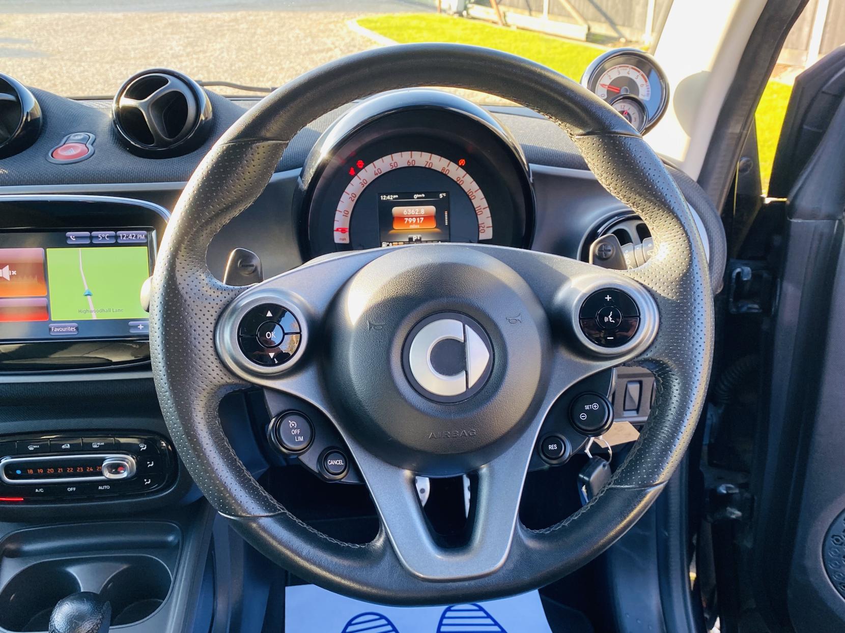 Smart fortwo 1.0 Edition Black Coupe 2dr Petrol Twinamic Euro 6 (s/s) (71 ps)