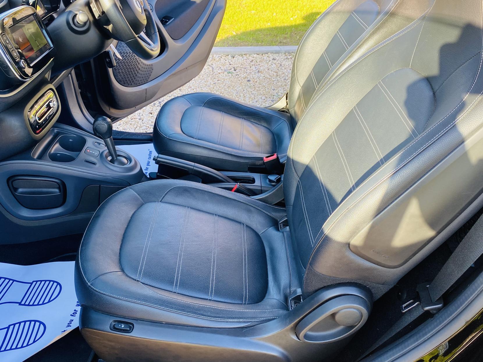 Smart fortwo 1.0 Edition Black Coupe 2dr Petrol Twinamic Euro 6 (s/s) (71 ps)