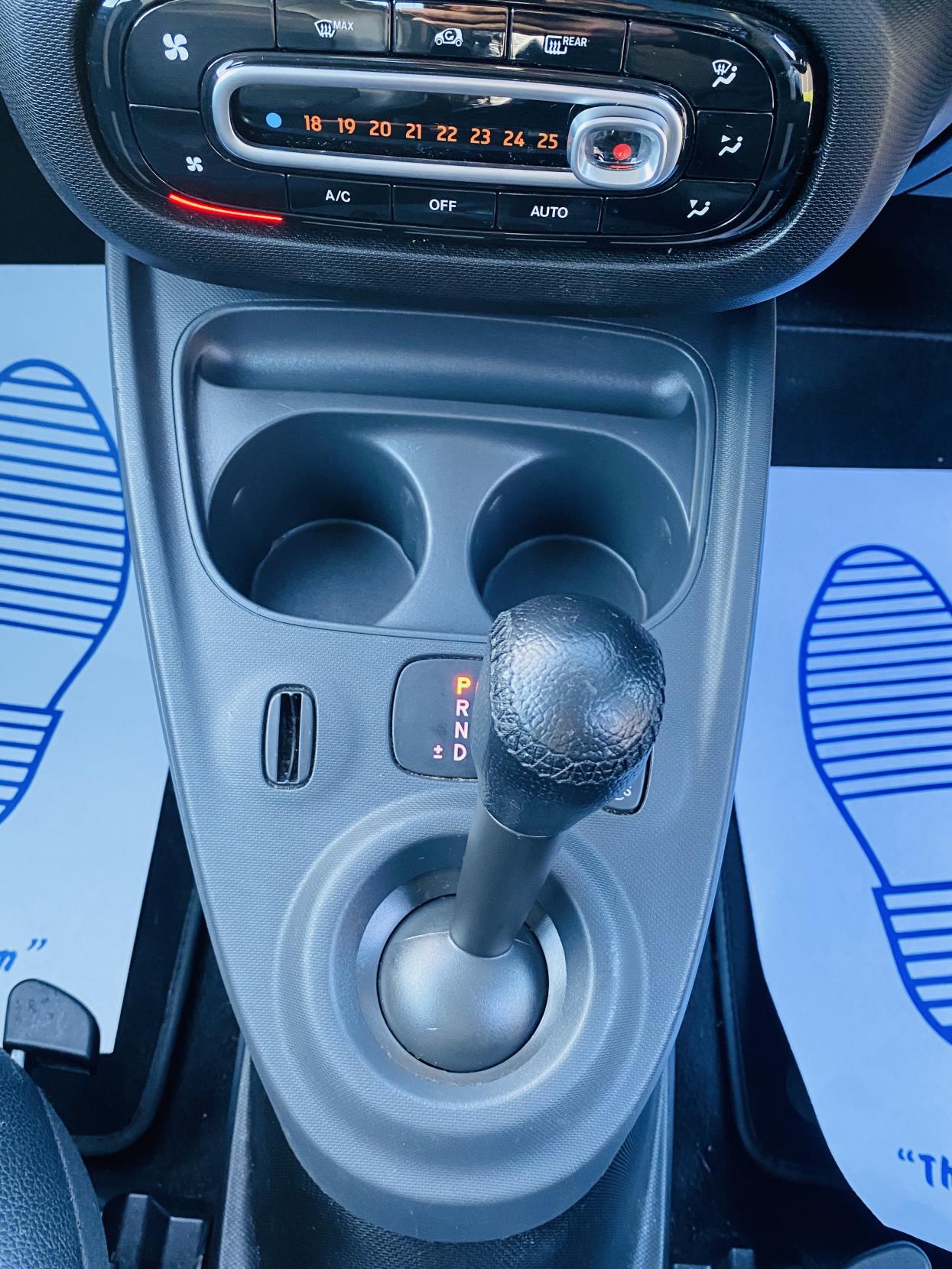 Smart fortwo 1.0 Edition Black Coupe 2dr Petrol Twinamic Euro 6 (s/s) (71 ps)